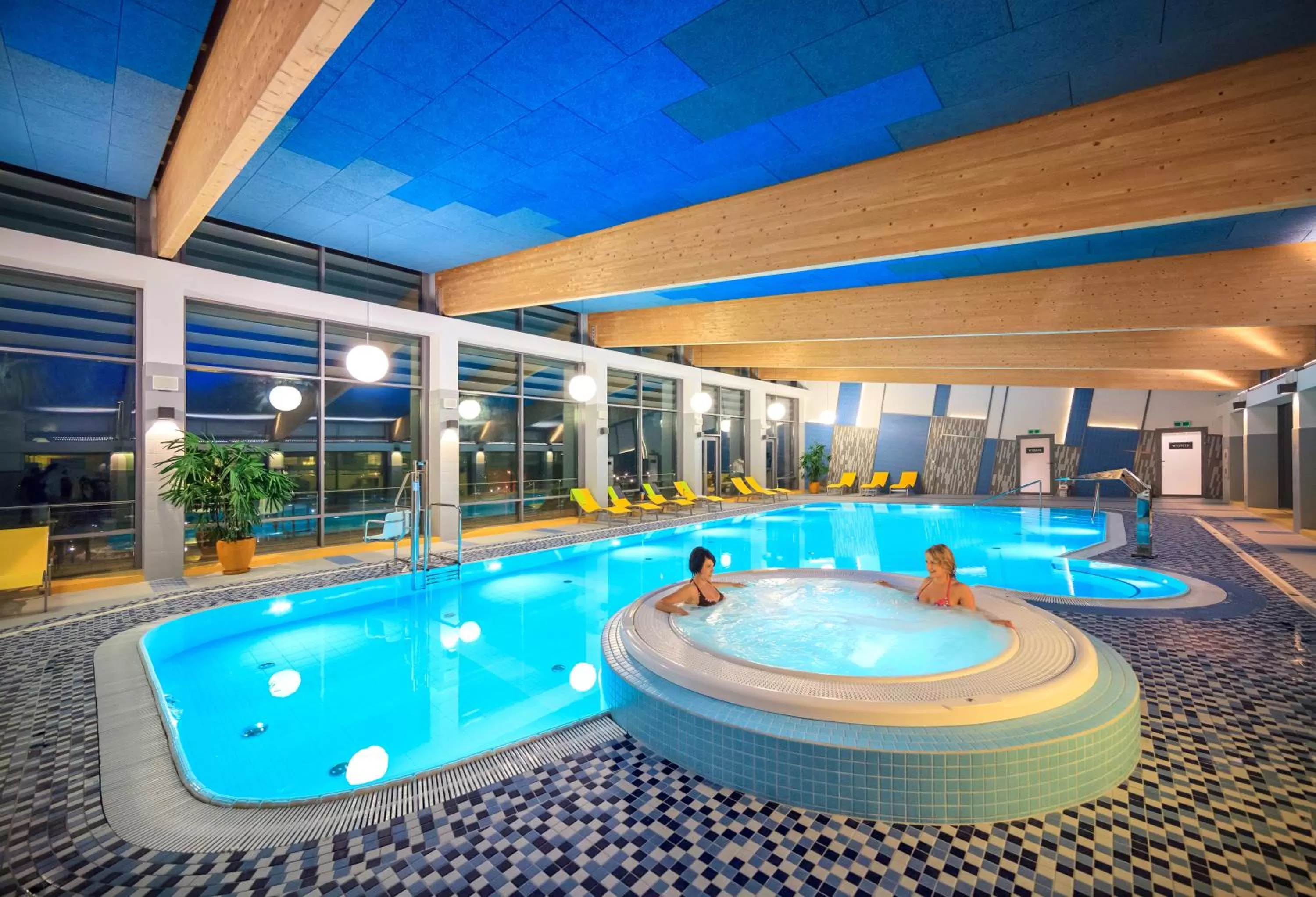 Swimming pool in Słoneczny Zdrój Medical Spa & Wellness