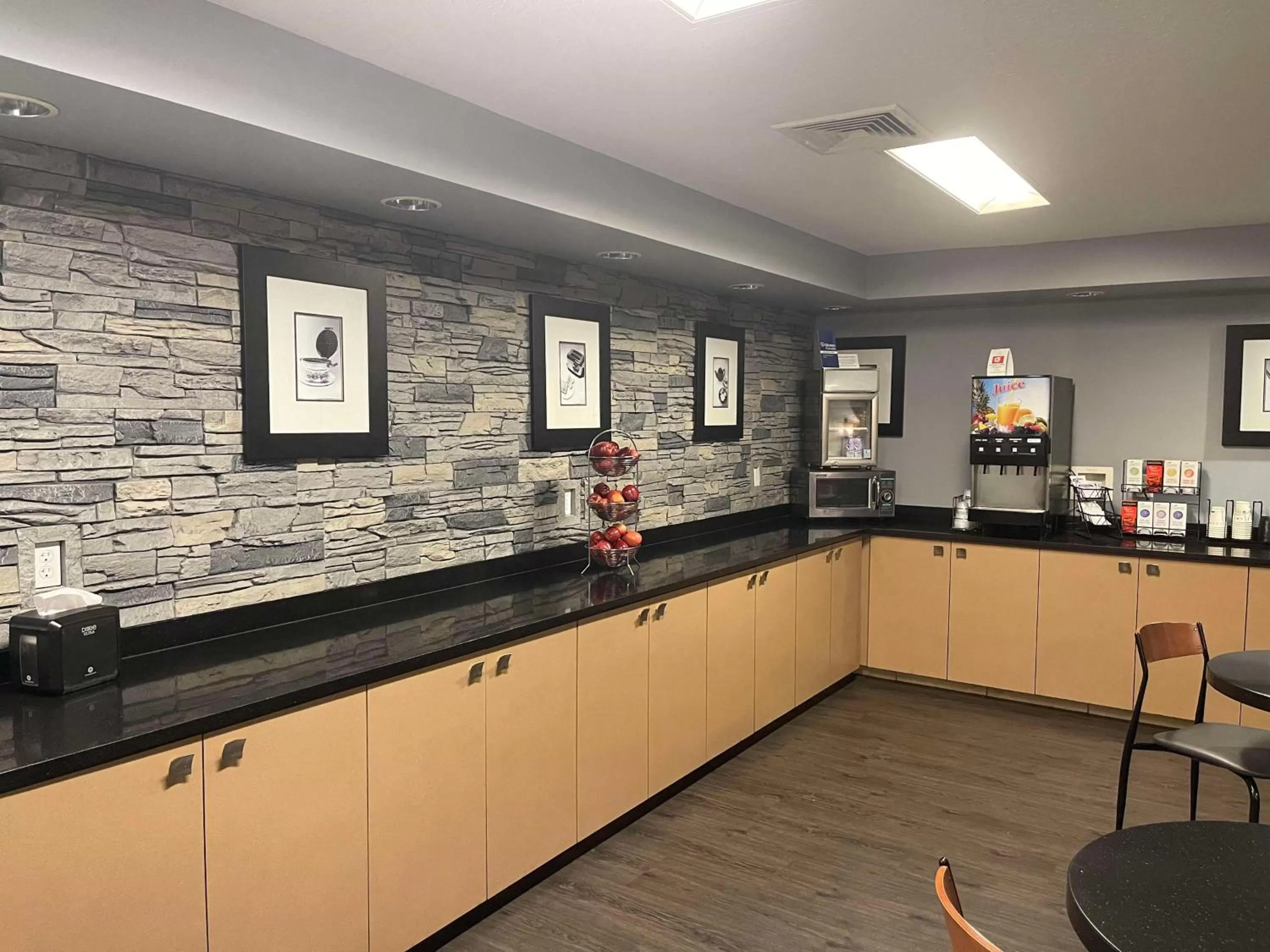 Breakfast in Best Western DuBois Hotel