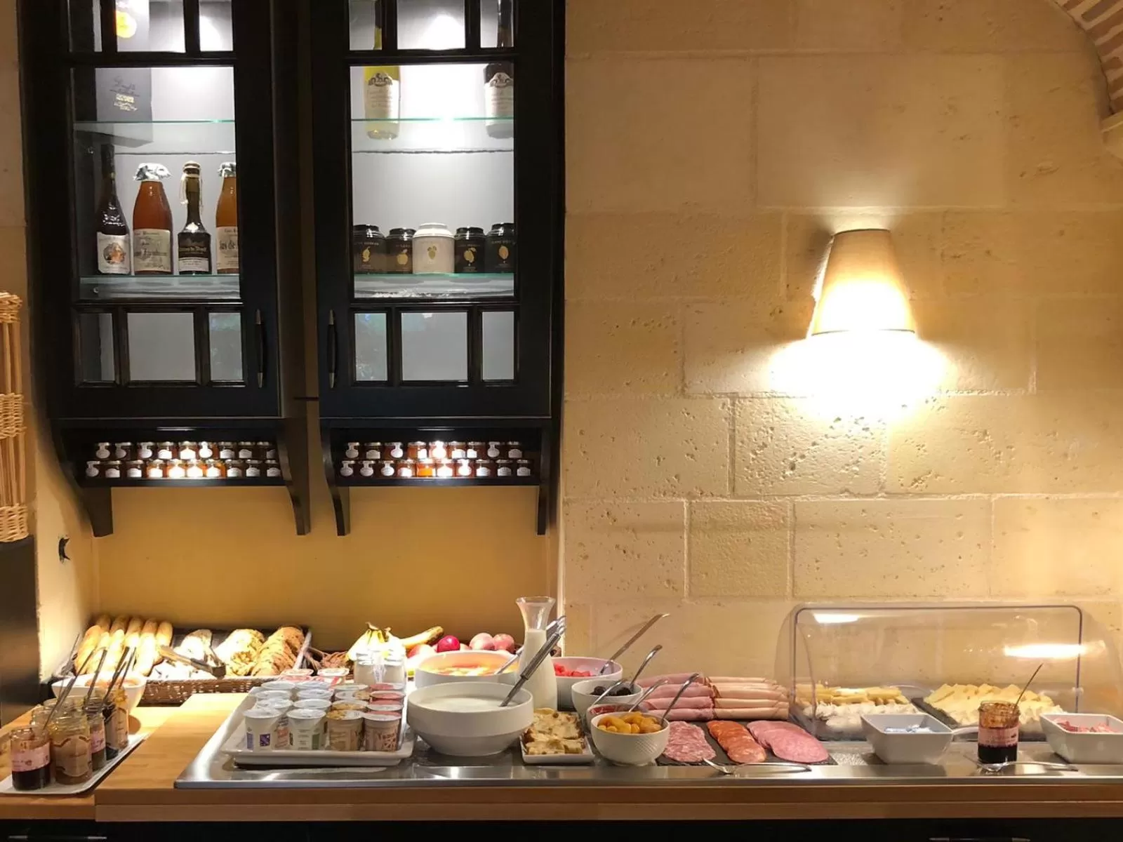 Breakfast in Villa Augeval Hôtel de charme & Spa