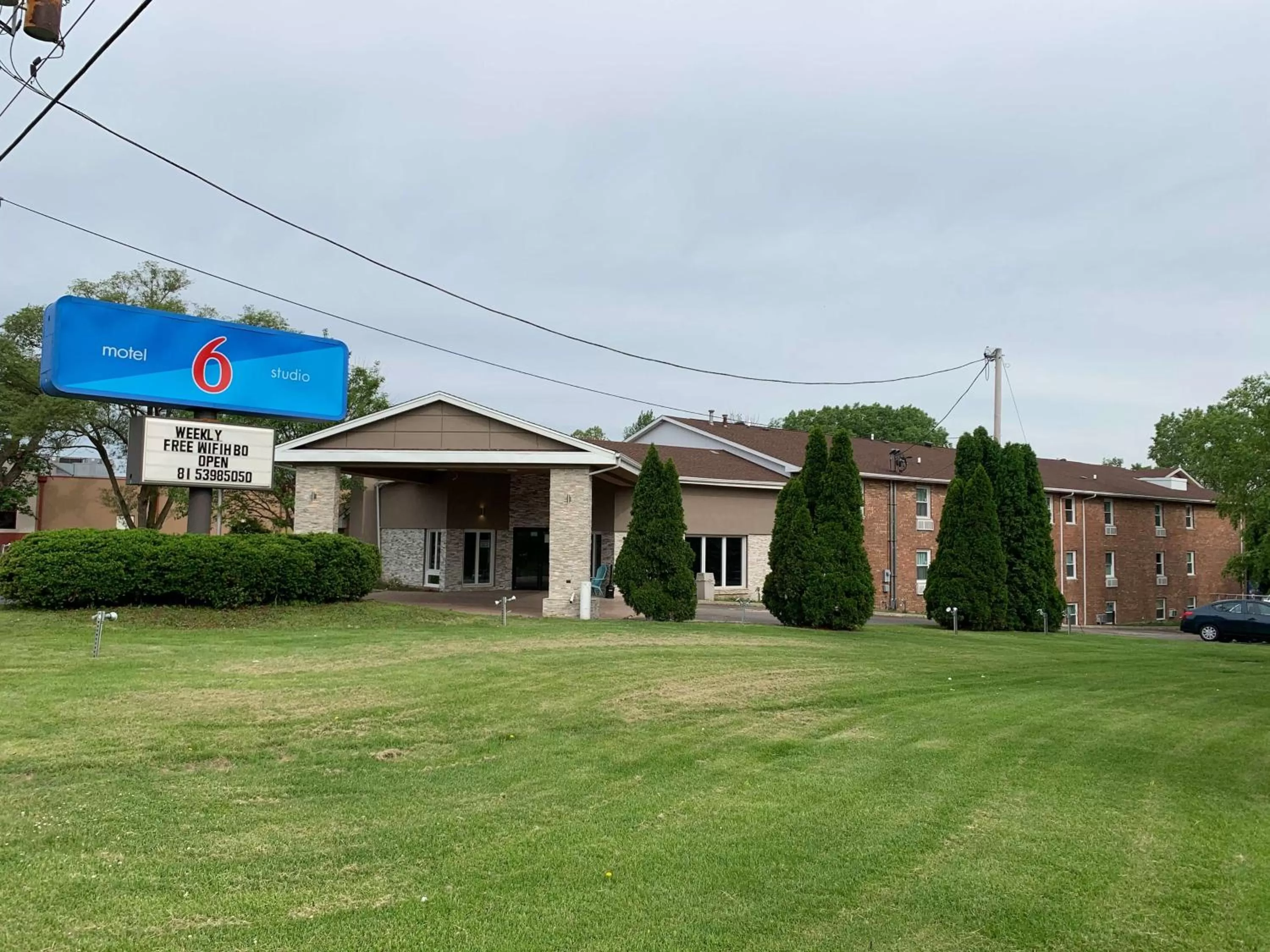 Property building in Studio 6 Rockford