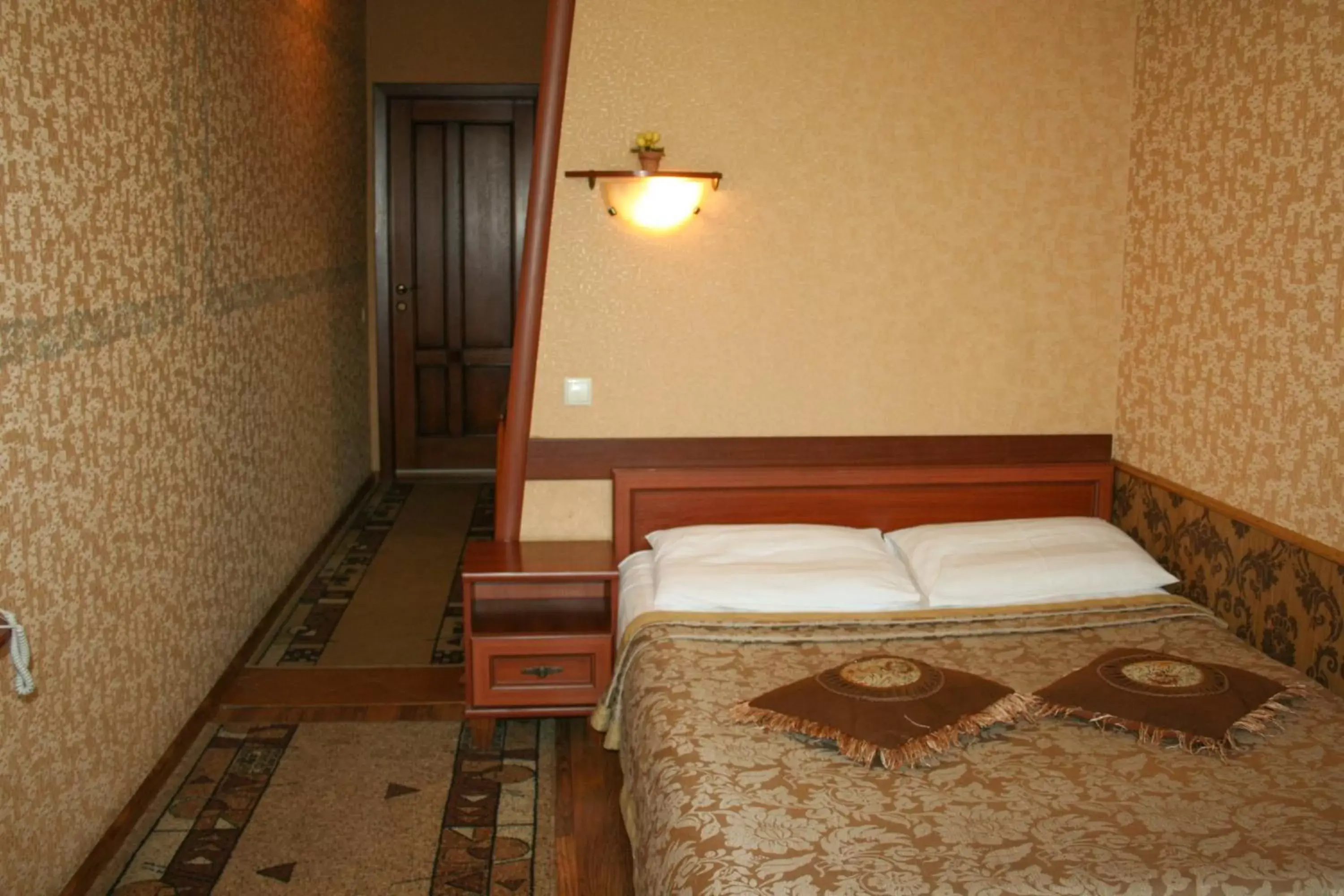 Large Double Room in Don Kihot Hotel Large Double Room in Don Kihot Hotel