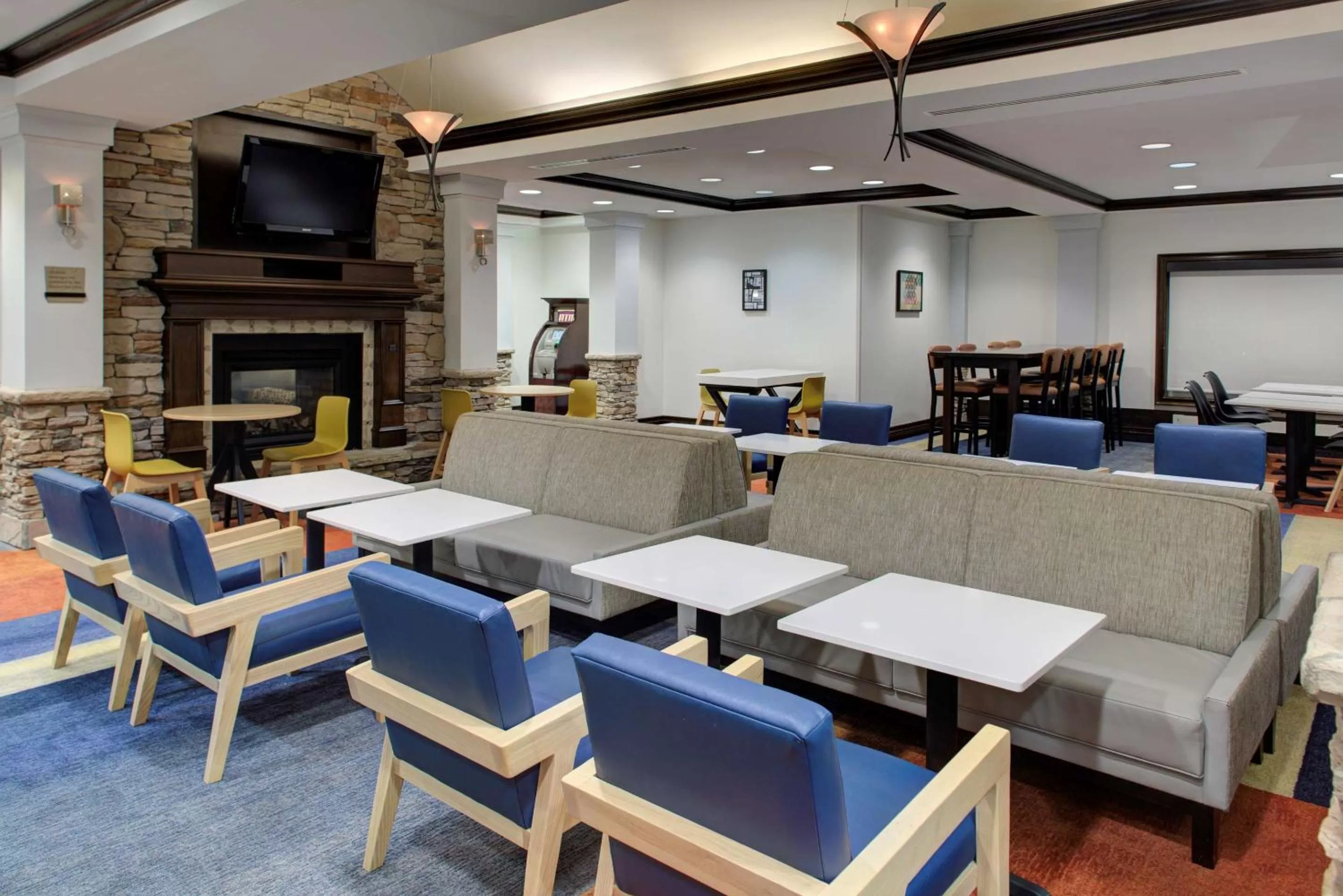 Restaurant/places to eat in Hyatt House Sterling/Dulles Airport North