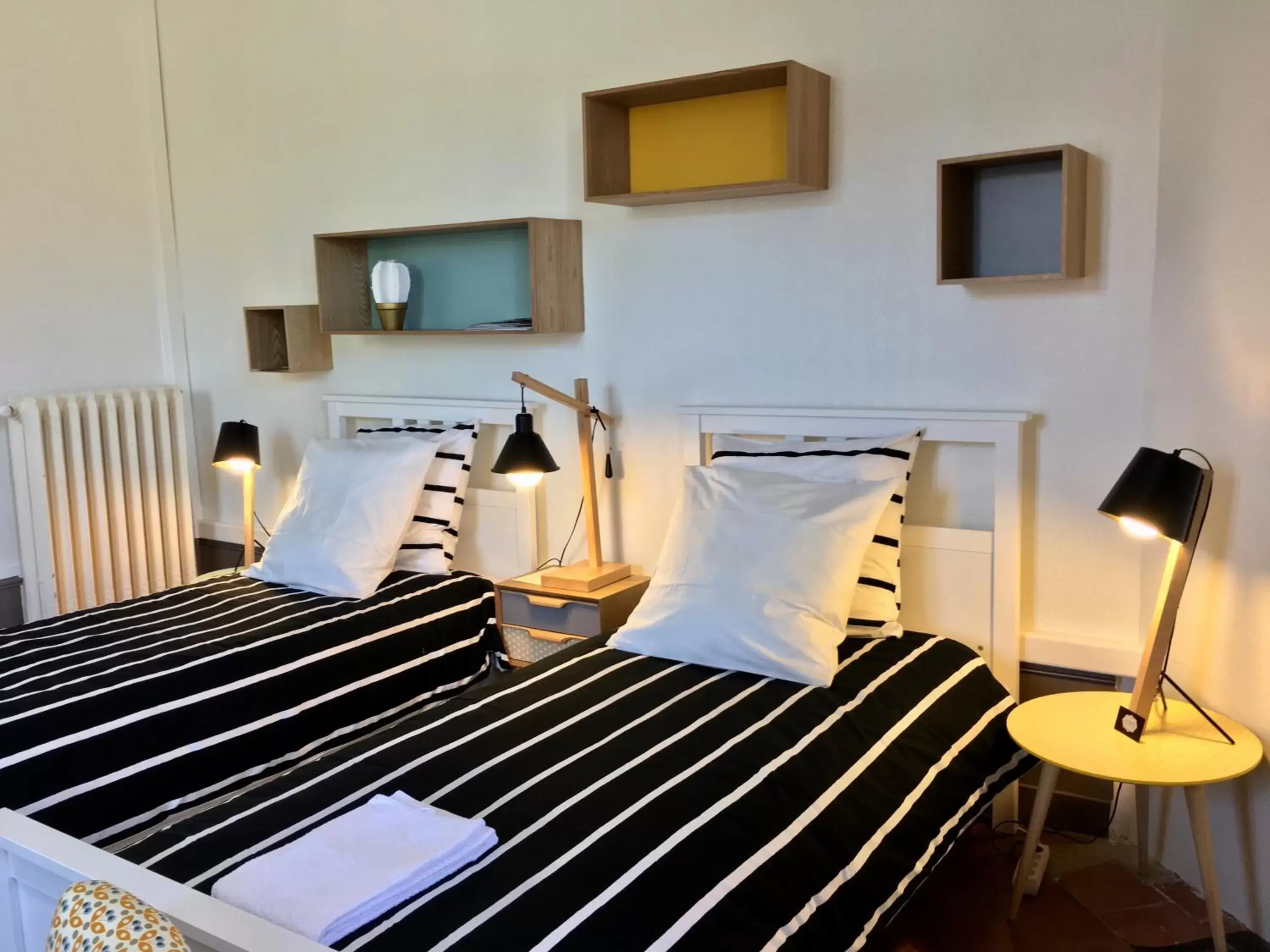 Triple Room with City View in La Maison de famille Triple Room with City View in La Maison de famille