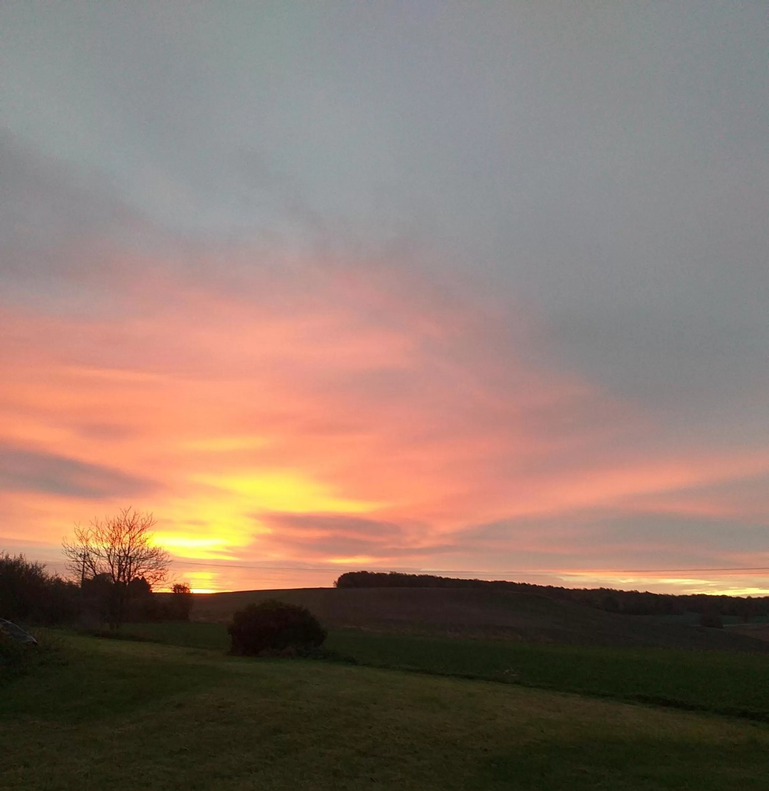 Property building in La BerryCurienne proche du Zoo de Beauval Saint-Aignan avec SDB, WC ET SPA PRIVATIF pour chaque chambre