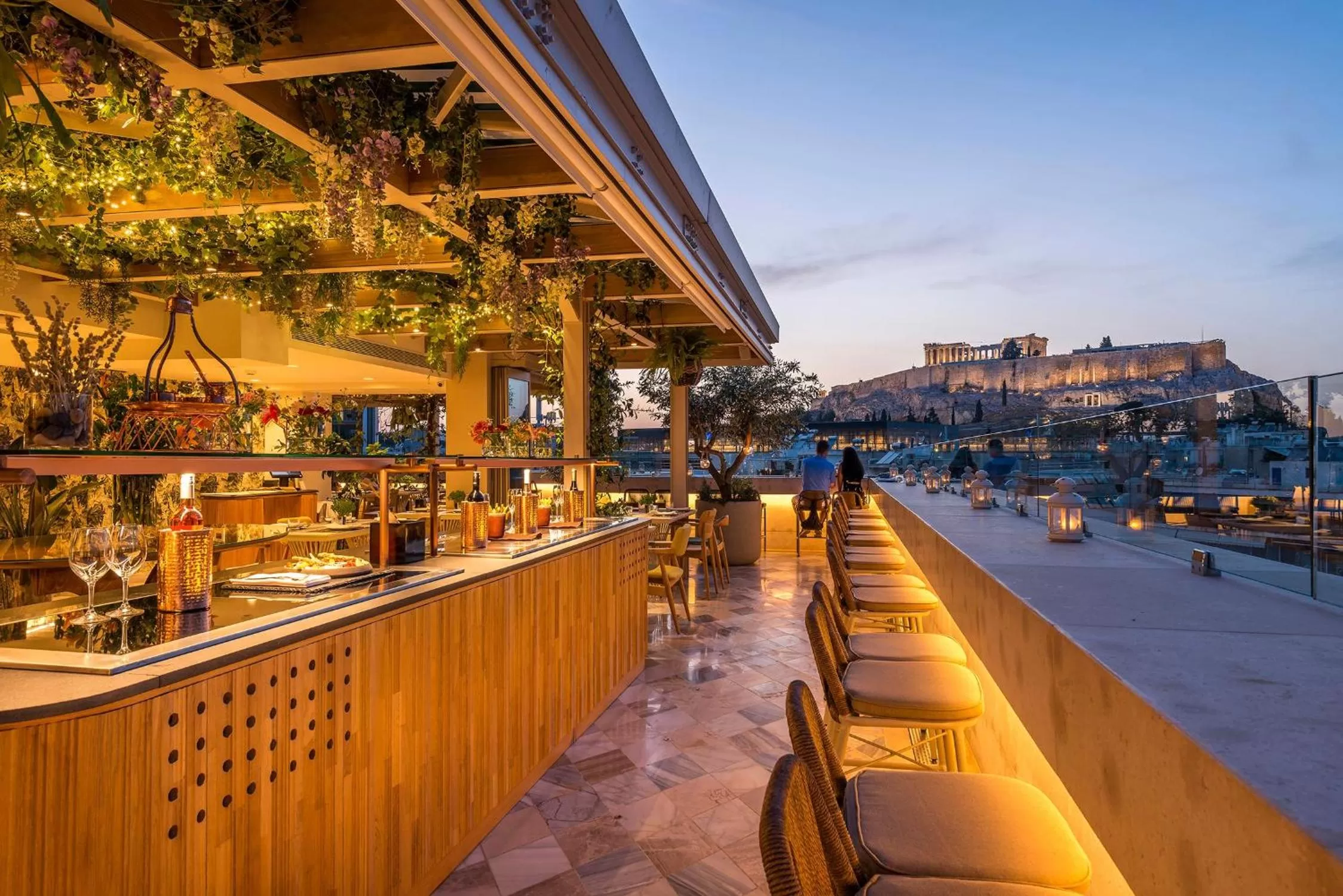 Restaurant/places to eat in Niche Hotel Athens