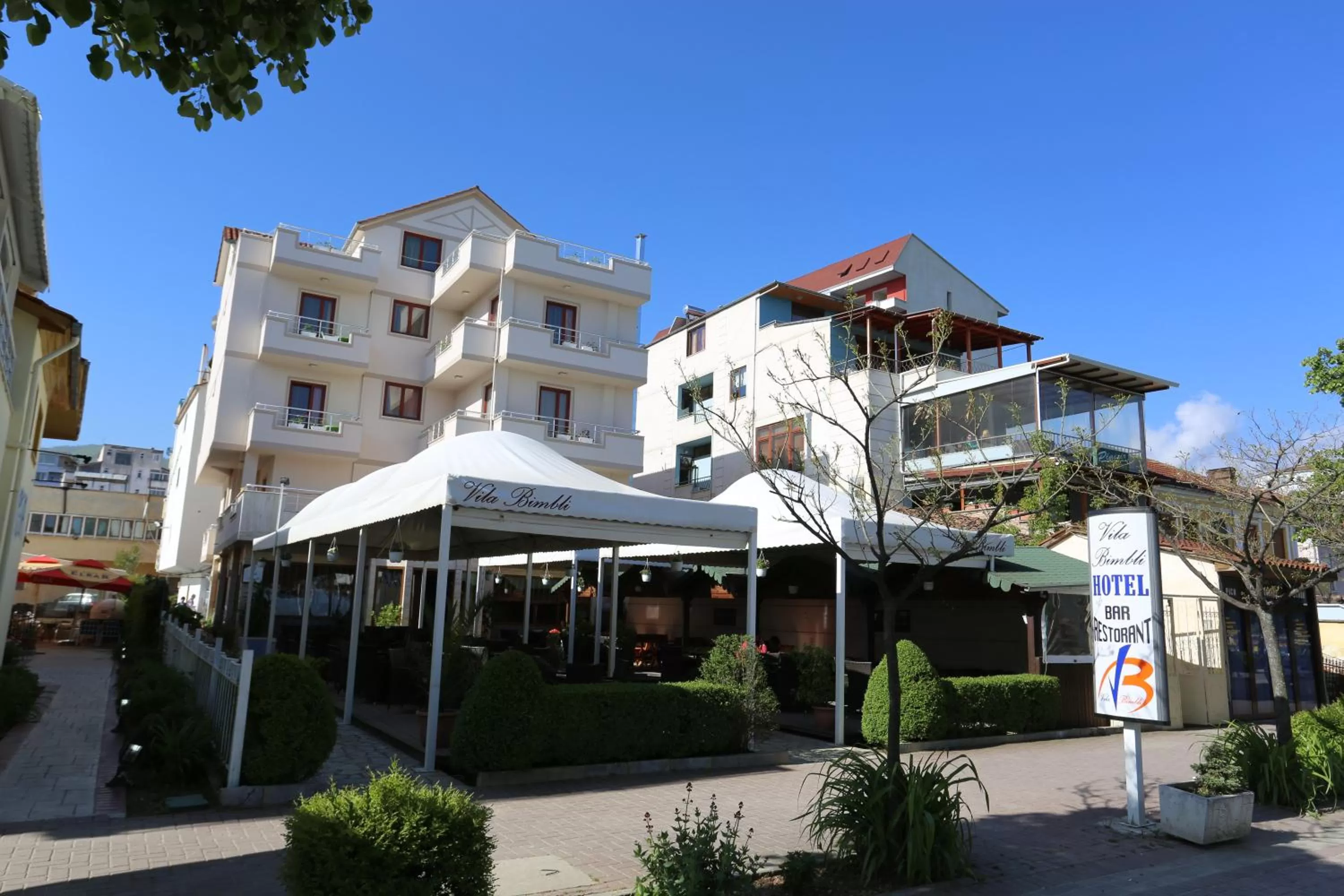 Facade/entrance, Property Building in Guesthouse Bimbli