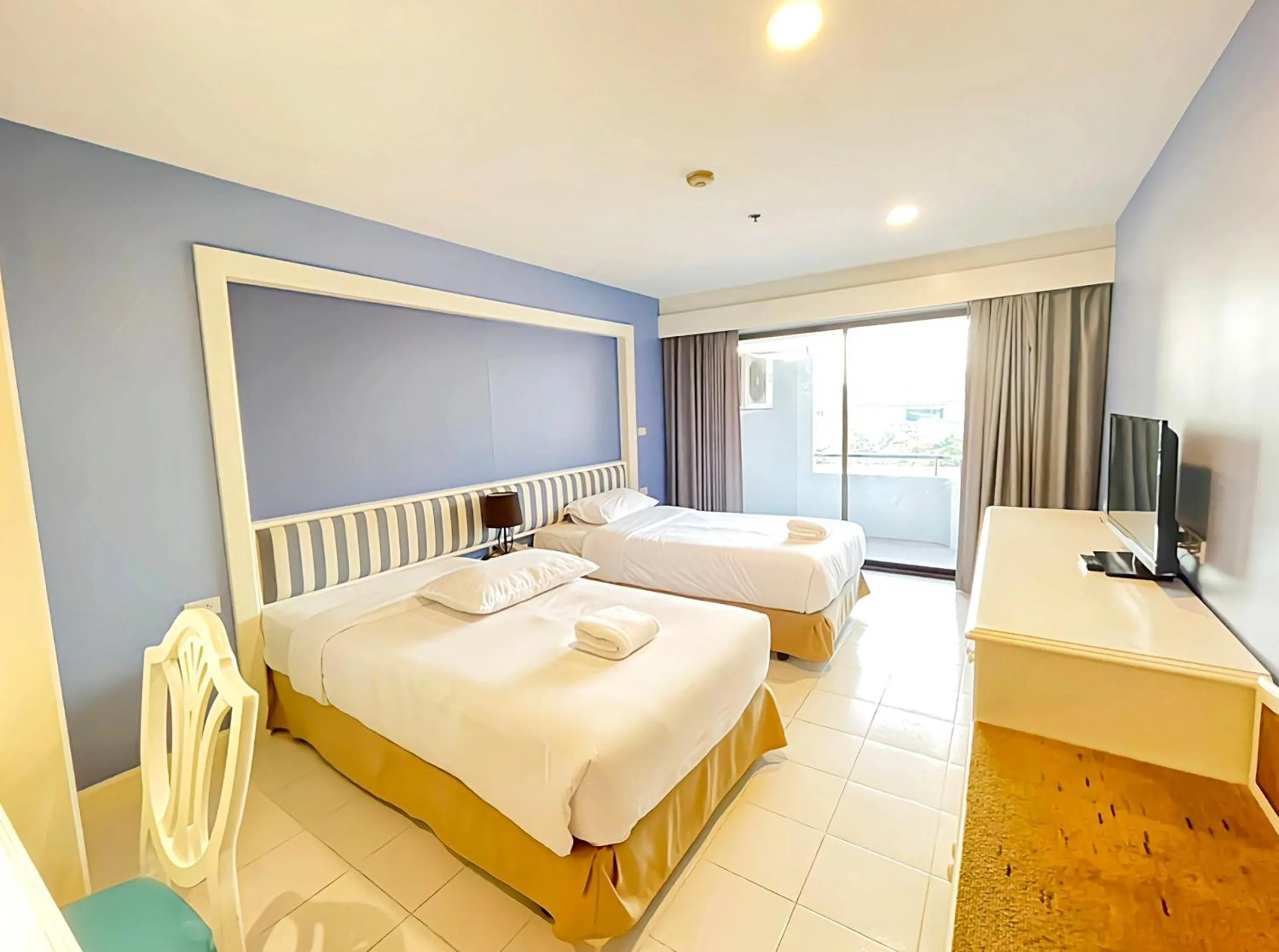 Bed in Ebina House - SHA Extra Plus