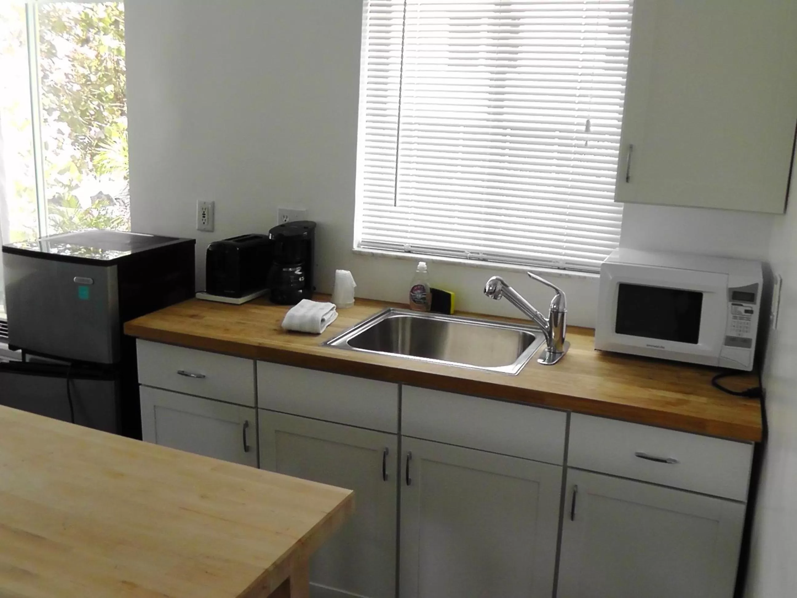 Kitchen or kitchenette in Snooze