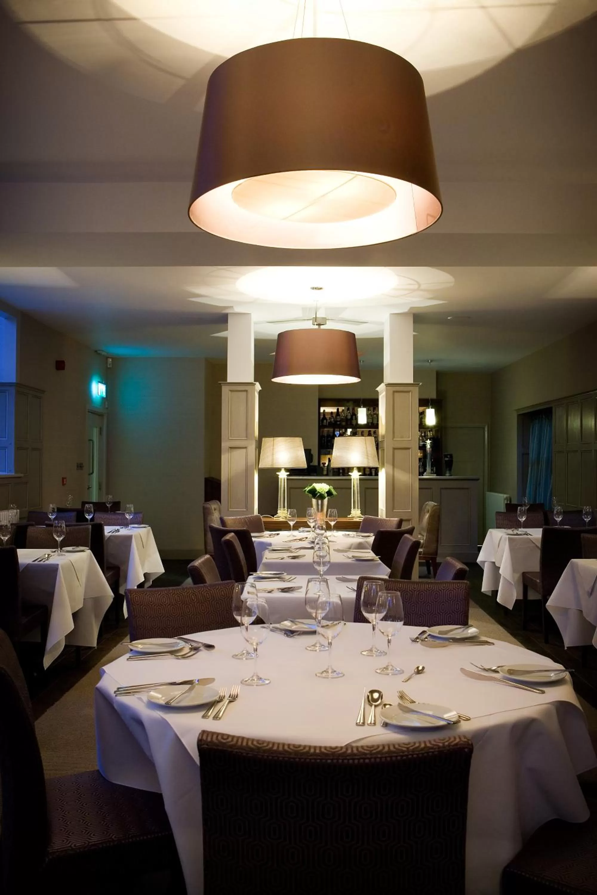 Restaurant/places to eat in Castle Hotel & Apartments