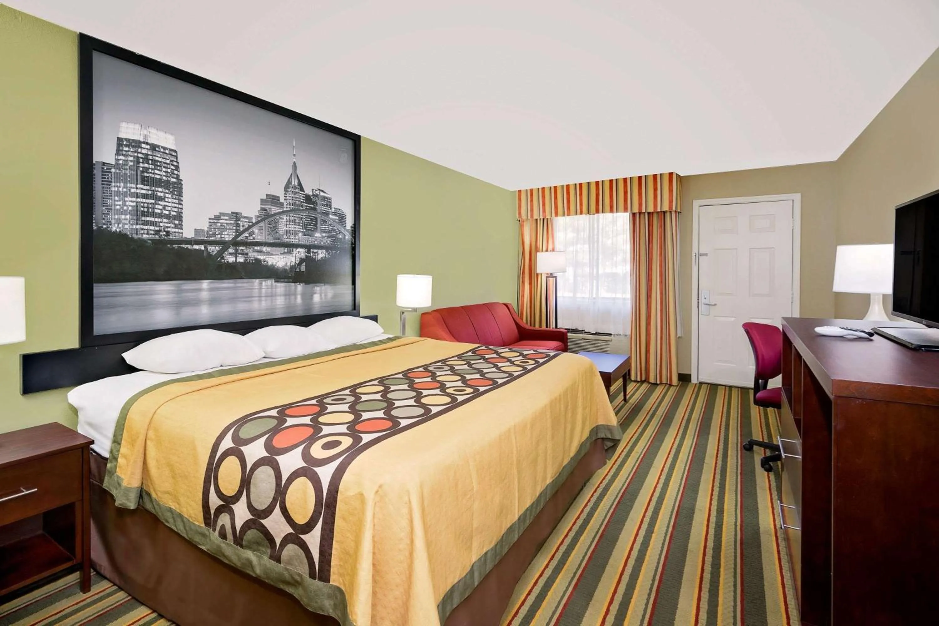 Photo of the whole room, Bed in Super 8 by Wyndham Hermitage Nashville