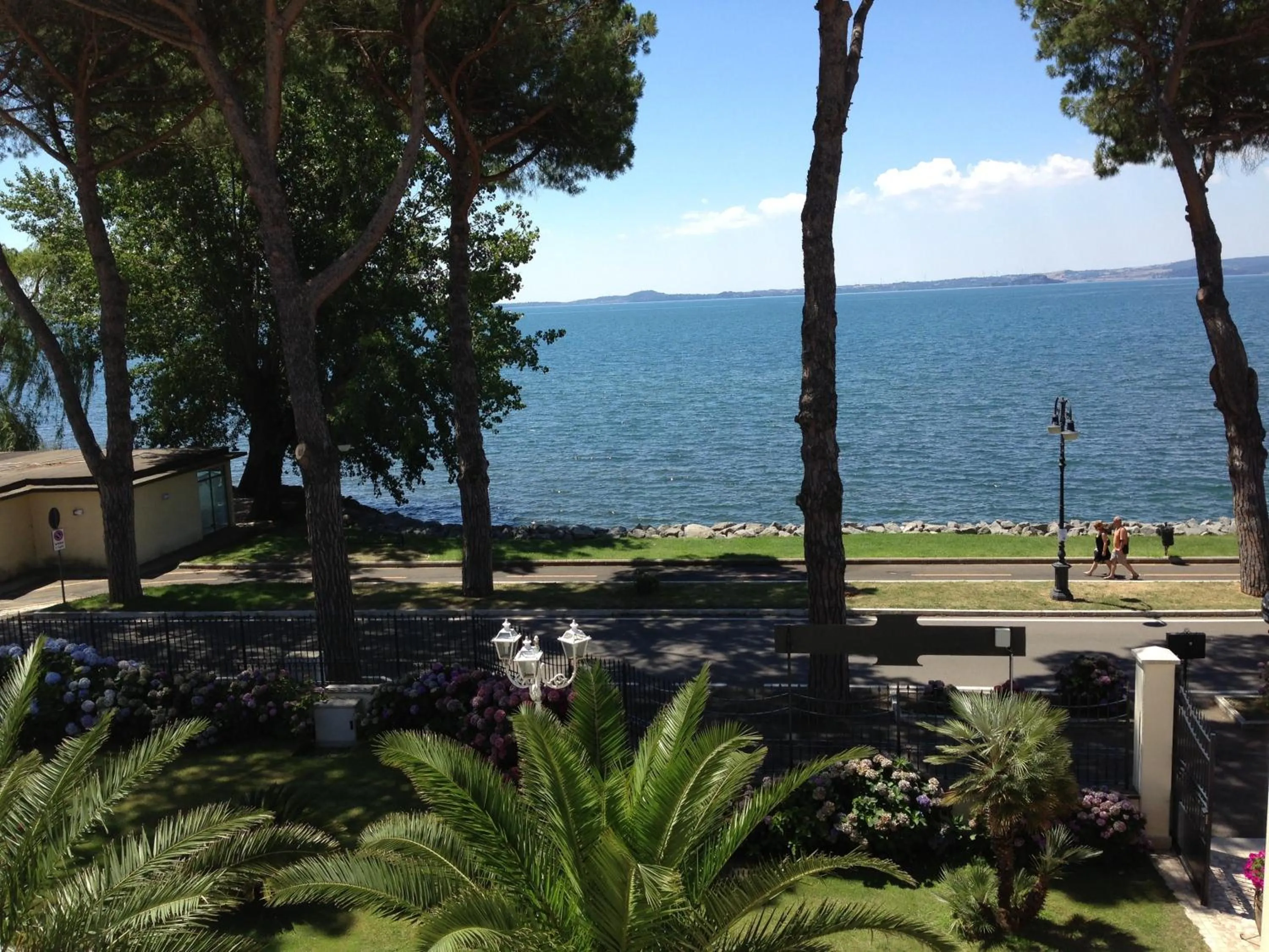 Sea view in Hotel Holiday Sul Lago