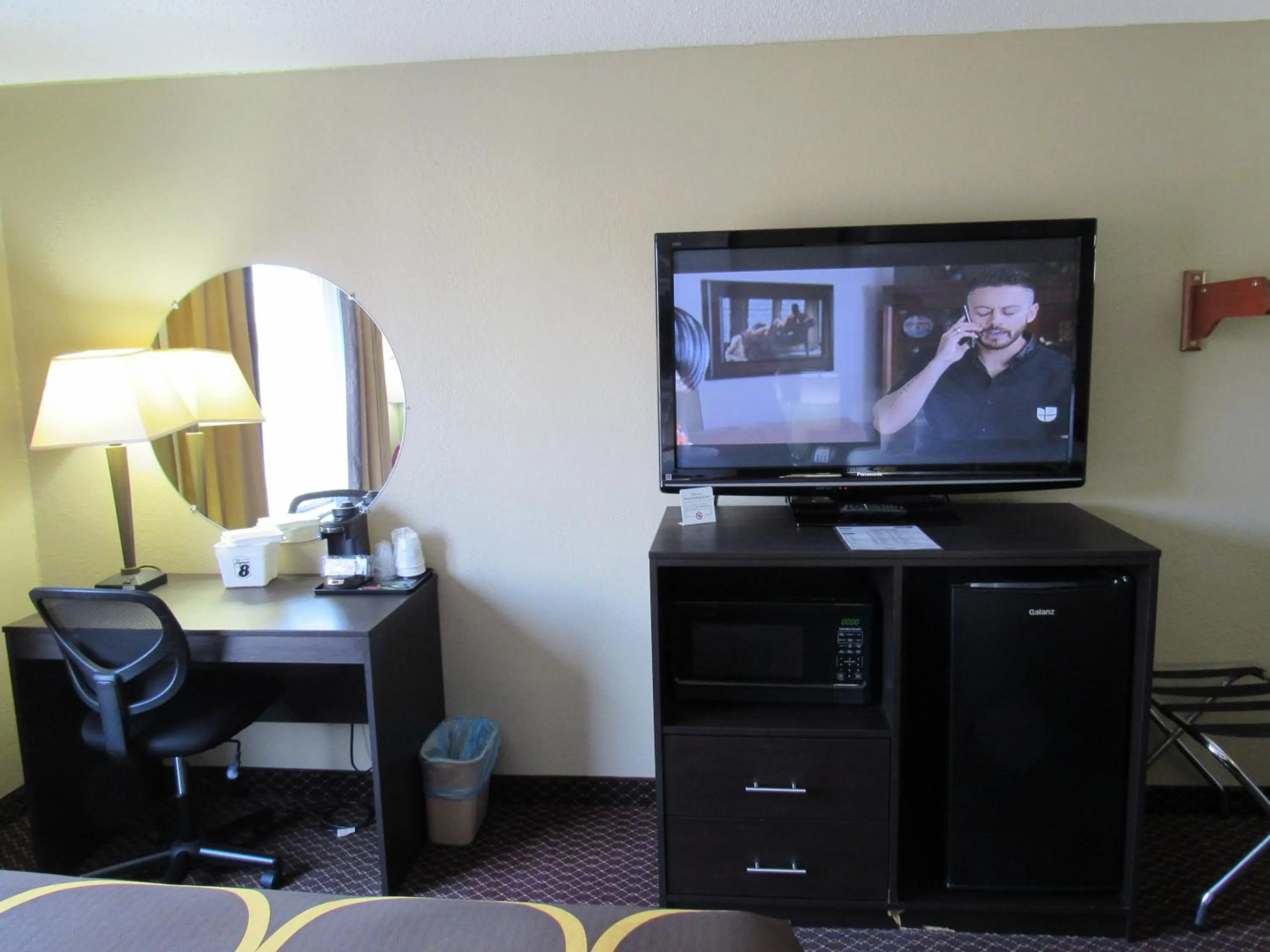 Super 8 by Wyndham New Cumberland