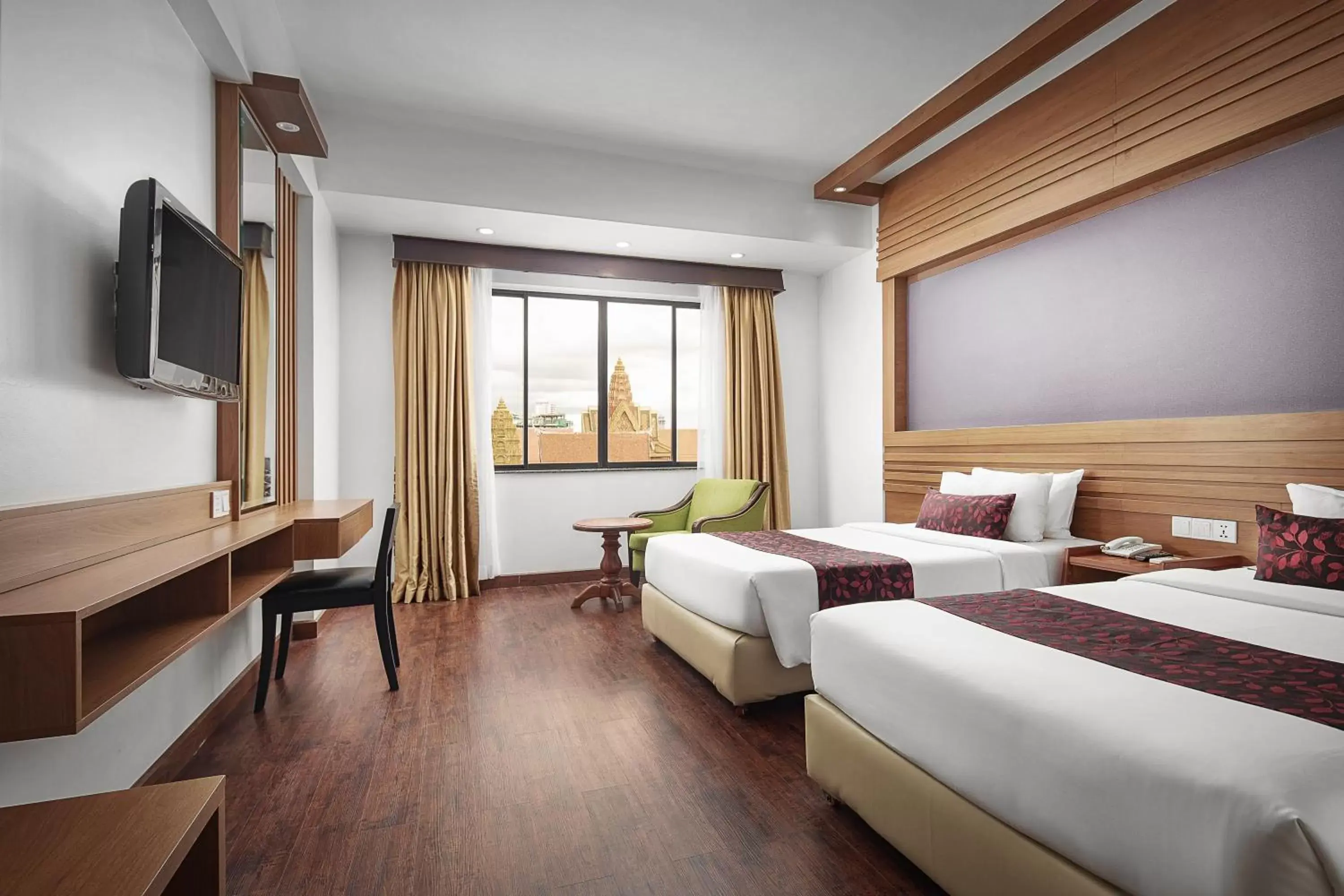 Deluxe Twin Room in Ohana Phnom Penh Palace Hotel Deluxe Twin Room in Ohana Phnom Penh Palace Hotel