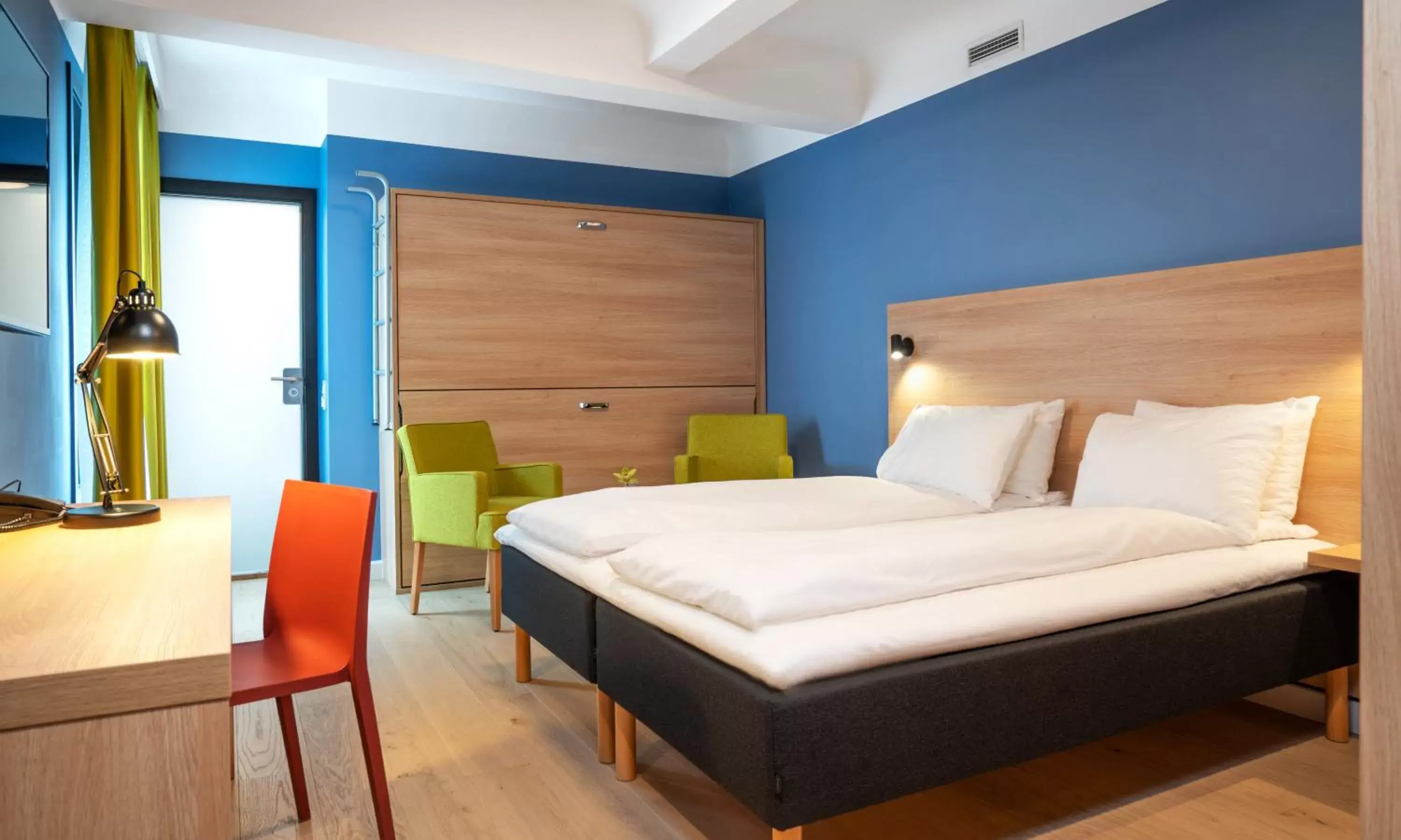 Family Room in Thon Hotel Astoria Family Room in Thon Hotel Astoria