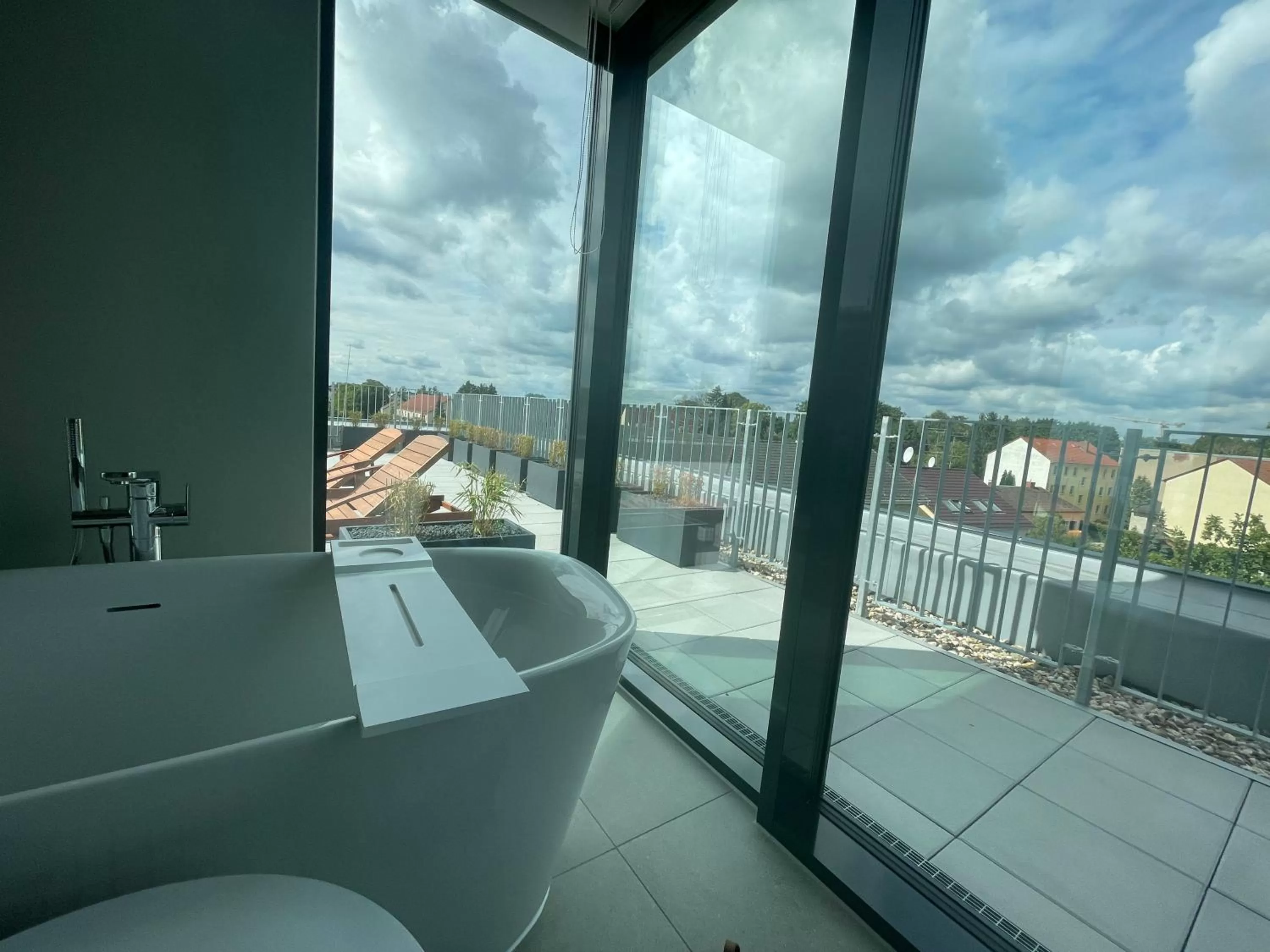 Bathroom in H24 Stadthotel Bernau