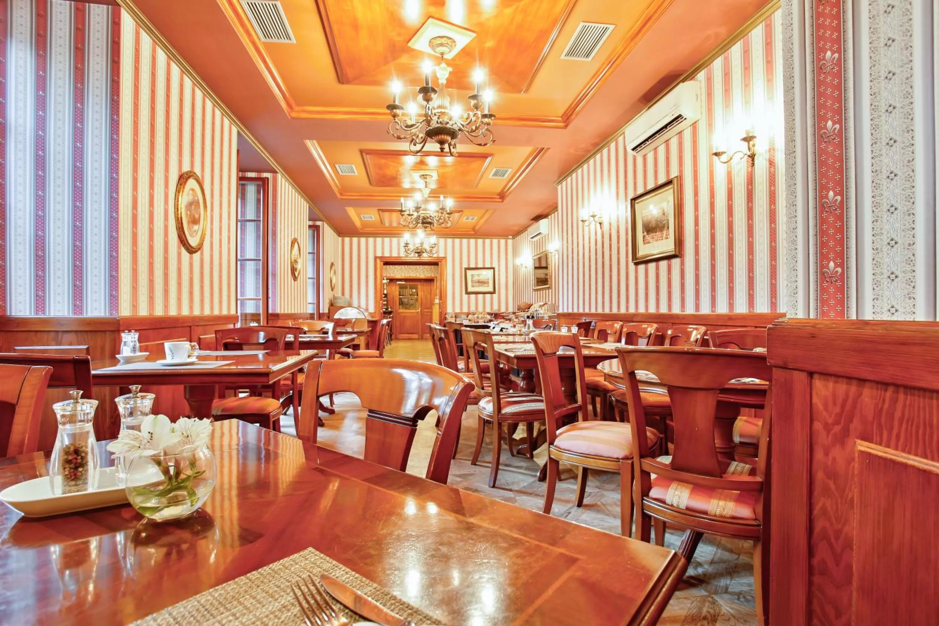 Restaurant/places to eat in Chateau St. Havel - Wellness Hotel