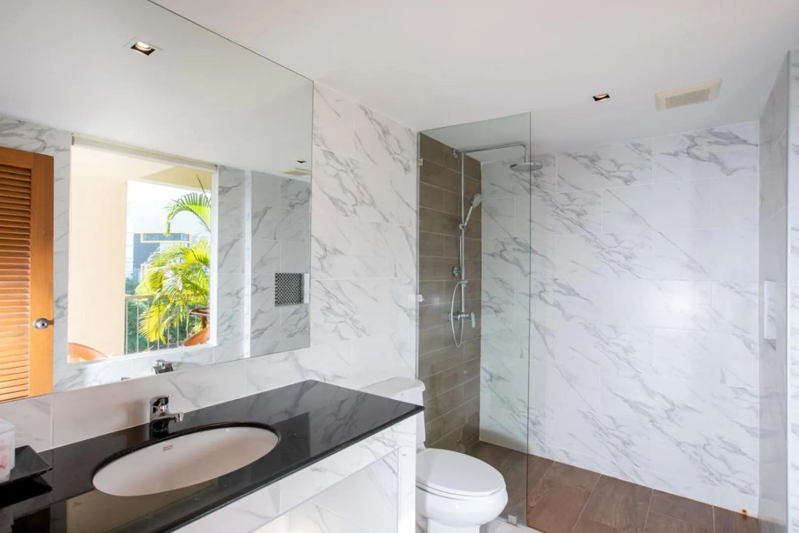 Shower in Orchid Garden Hotel Patong