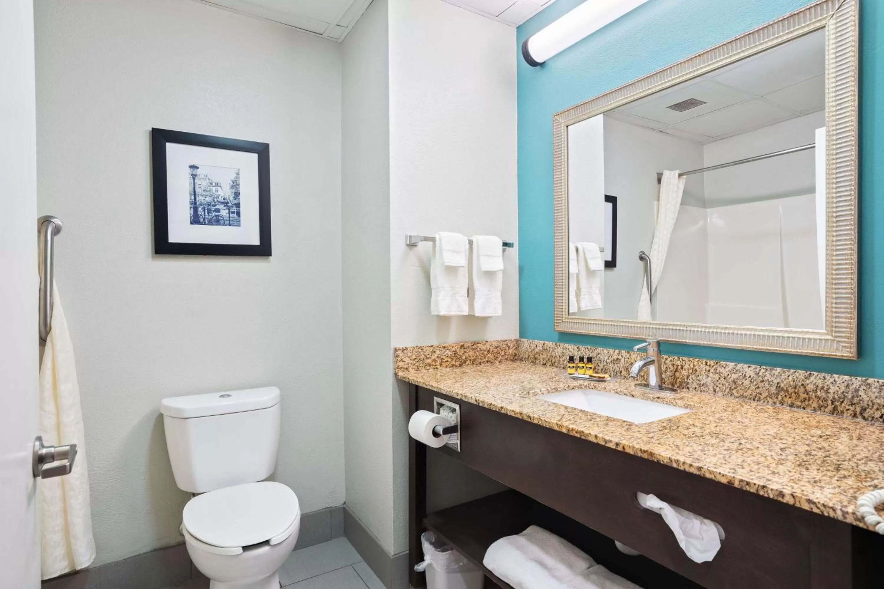 Bathroom in Blue Water Inn & Suites BW Signature Collection