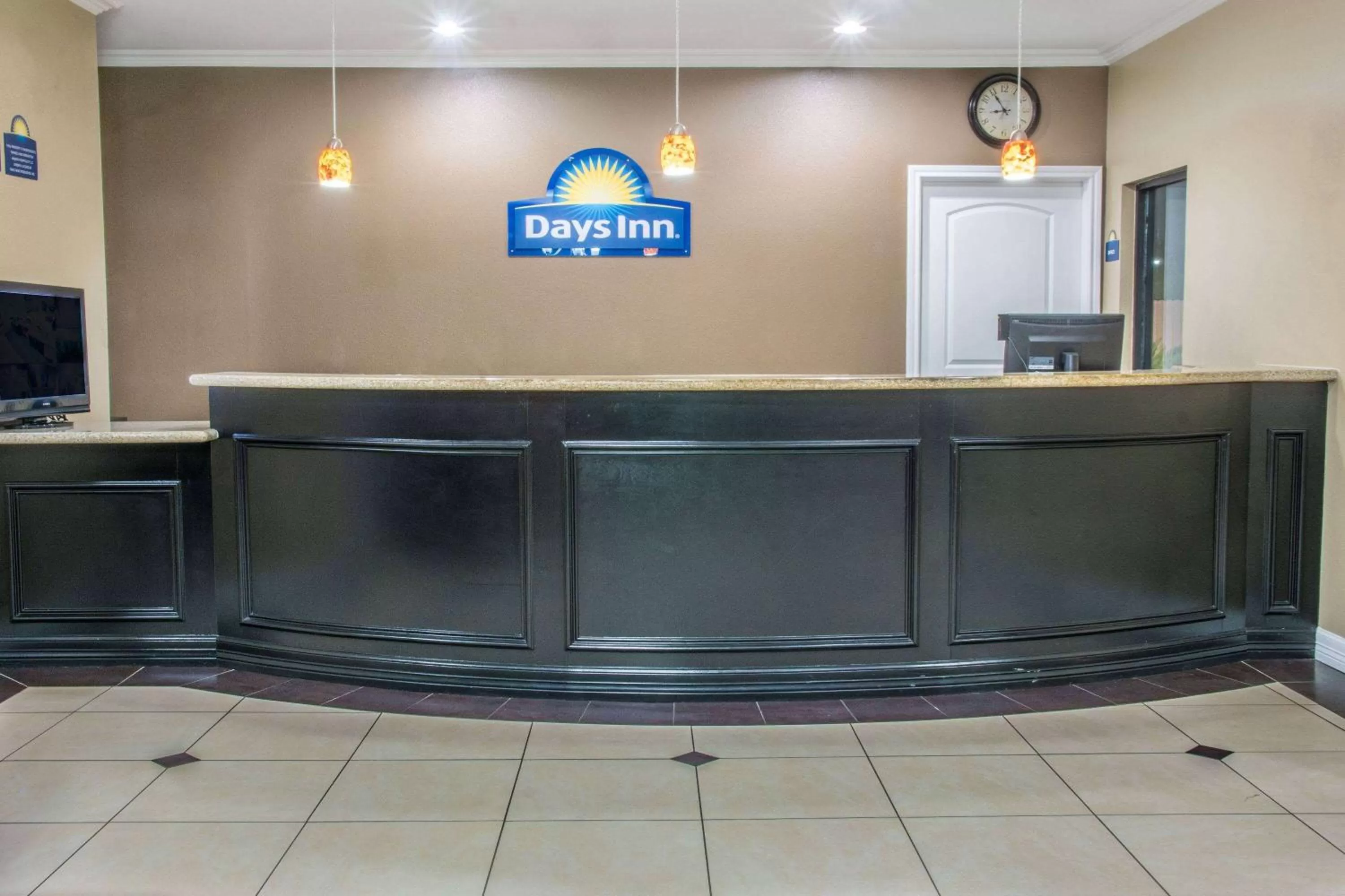 Lobby or reception in Days Inn by Wyndham Humble/Houston Intercontinental Airport