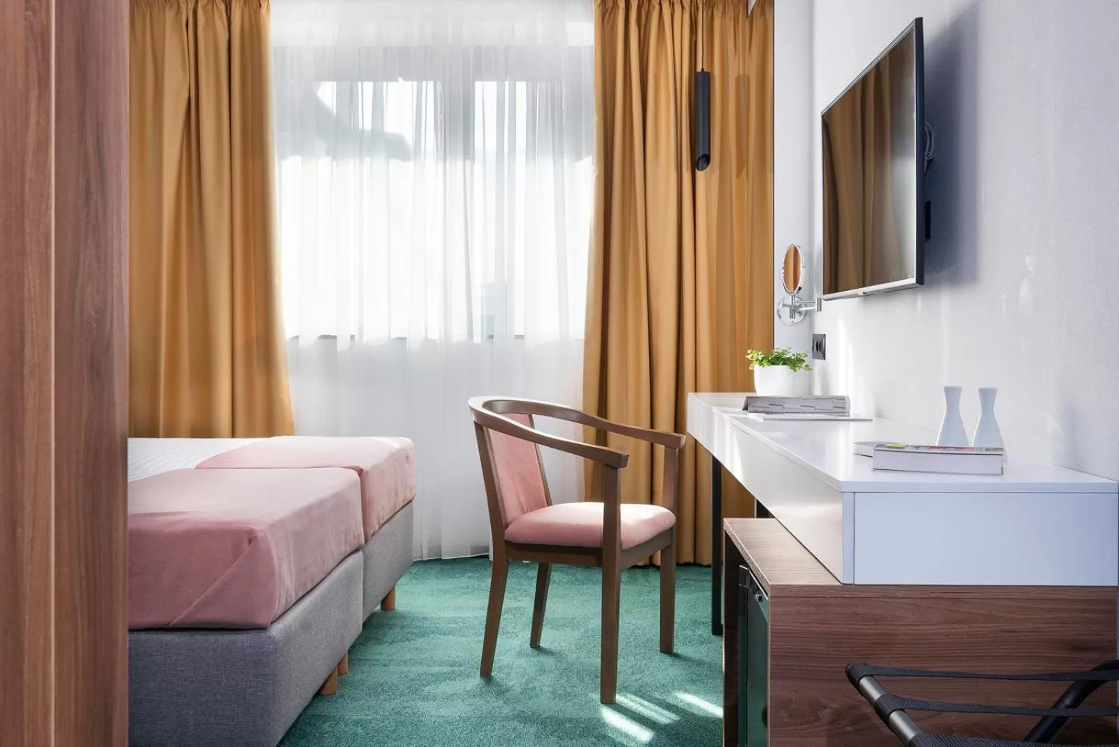 TV and multimedia, Bed in Hotel Tim's