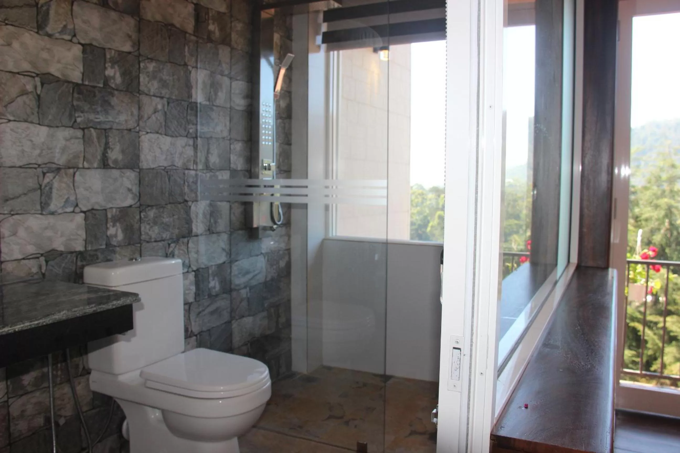 Bathroom in Pigeons Nest