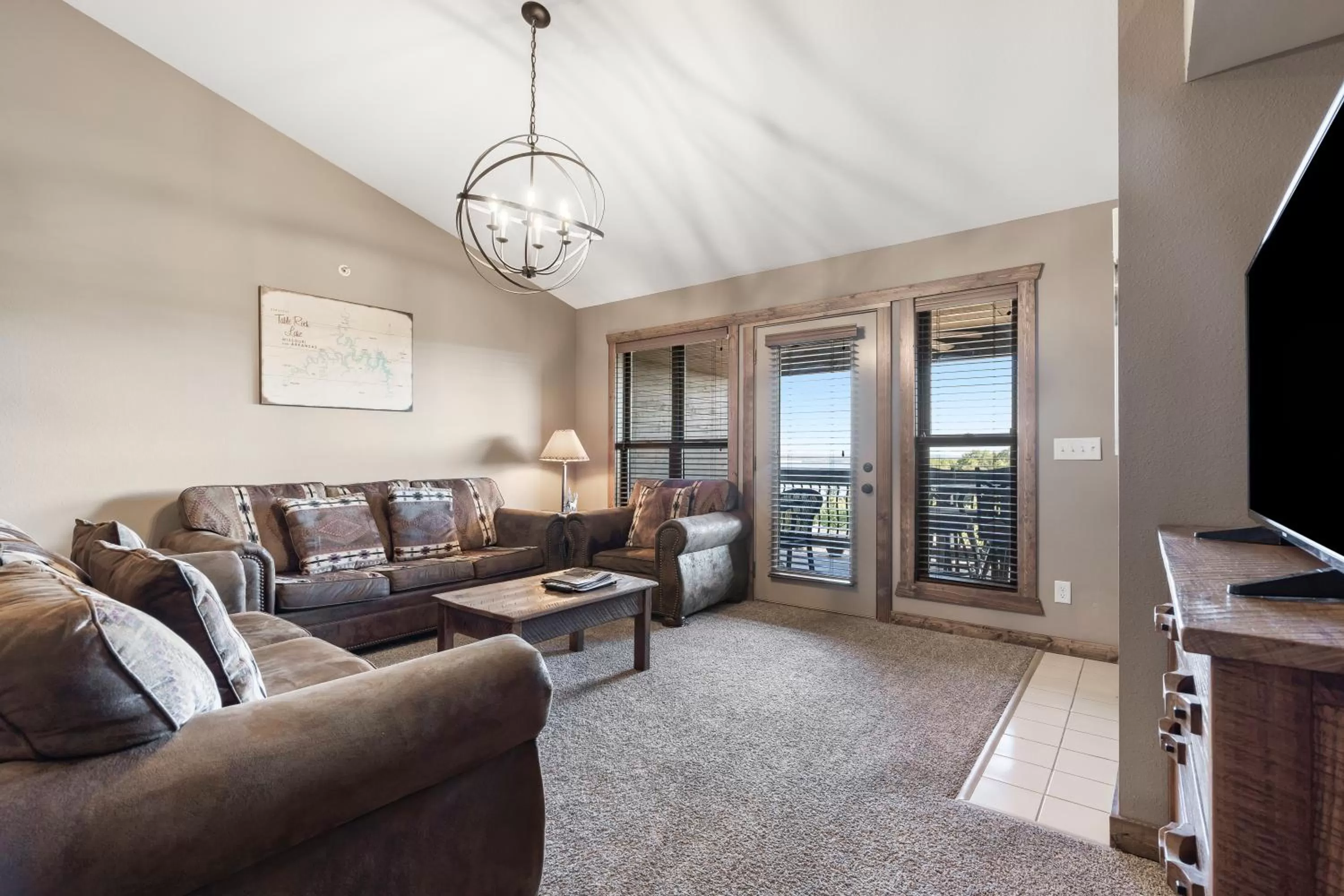 Living room in Table Rock Resorts at Indian Point