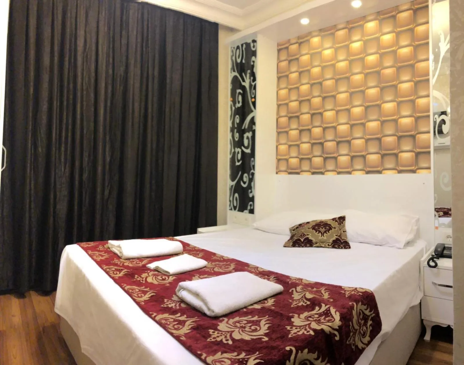 Sea view, Bed in Art City Hotel Istanbul