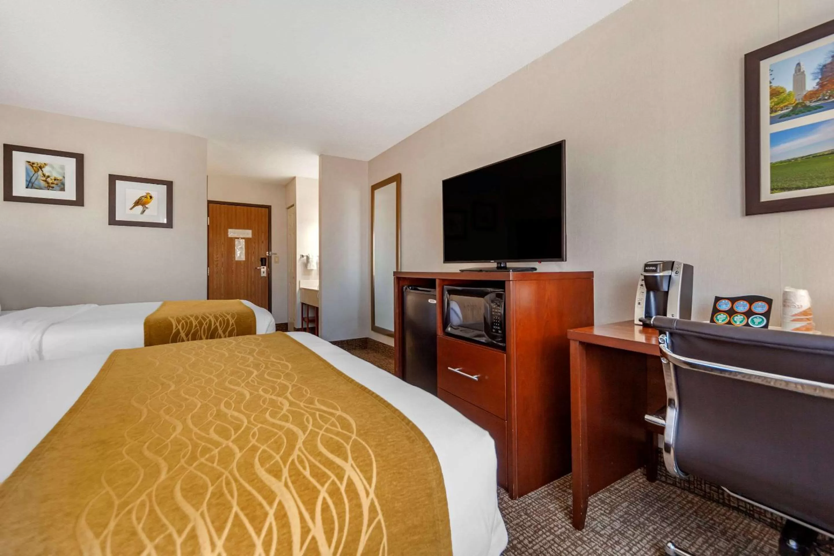 Photo of the whole room, Bed in Comfort Inn Grand Island North