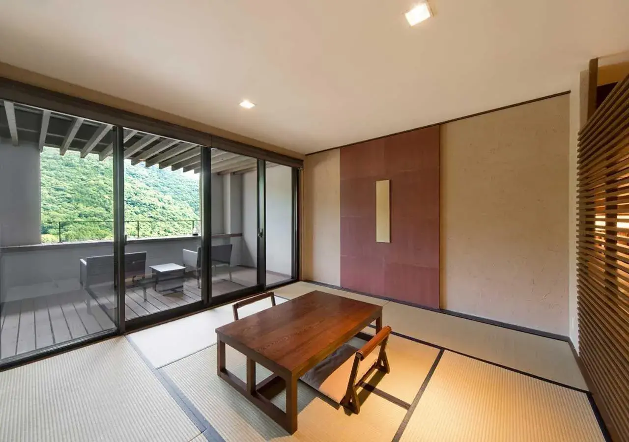 【Adult Only】Luxury Tower - Japanese Western Style Room with Open-Air Bath / Japanese Style Dinner in Aura Tachibana 【Adult Only】Luxury Tower - Japanese Western Style Room with Open-Air Bath / Japanese Style Dinner in Aura Tachibana