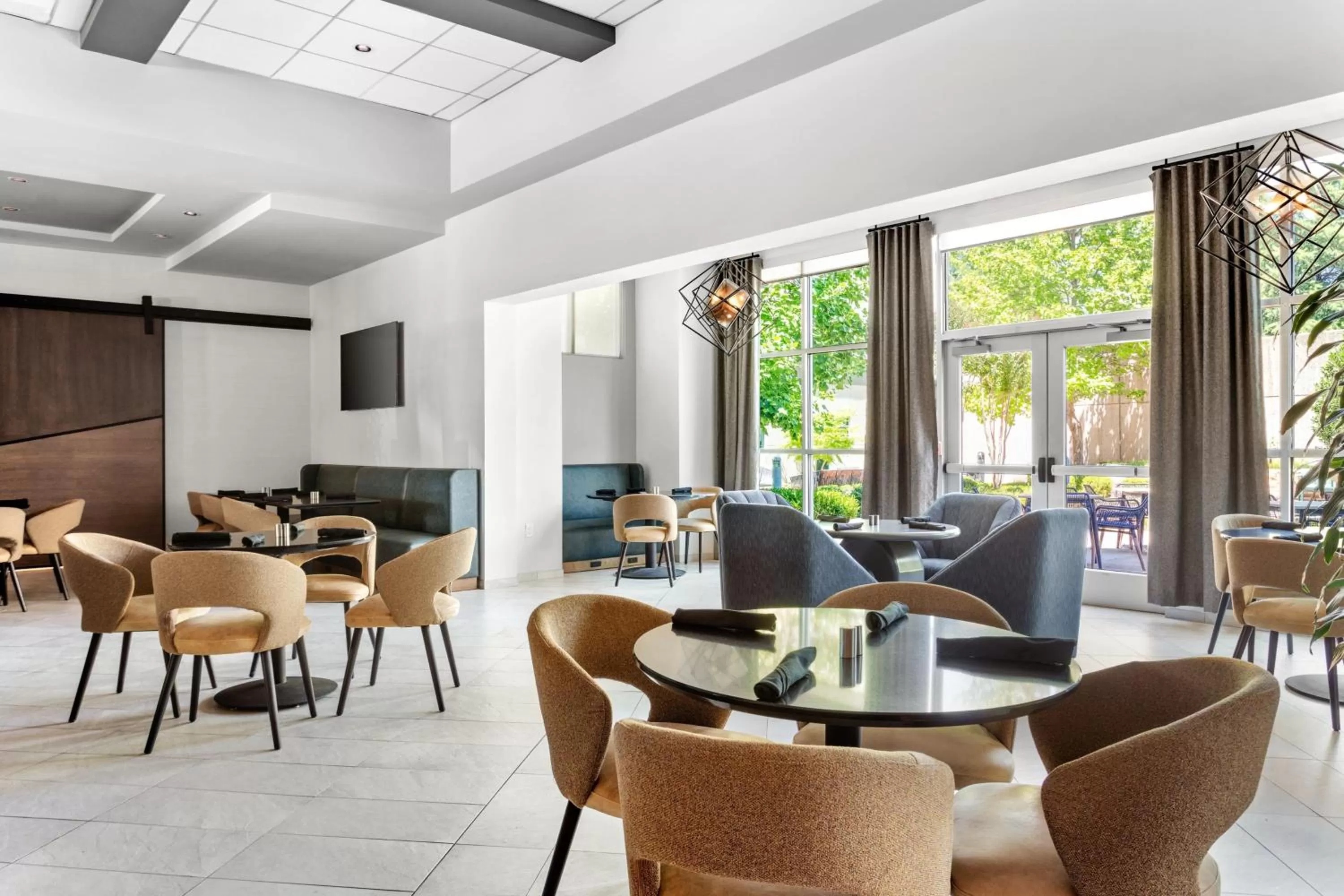 Restaurant/places to eat in Delta Hotels by Marriott Midwest City at the Reed Conference Center