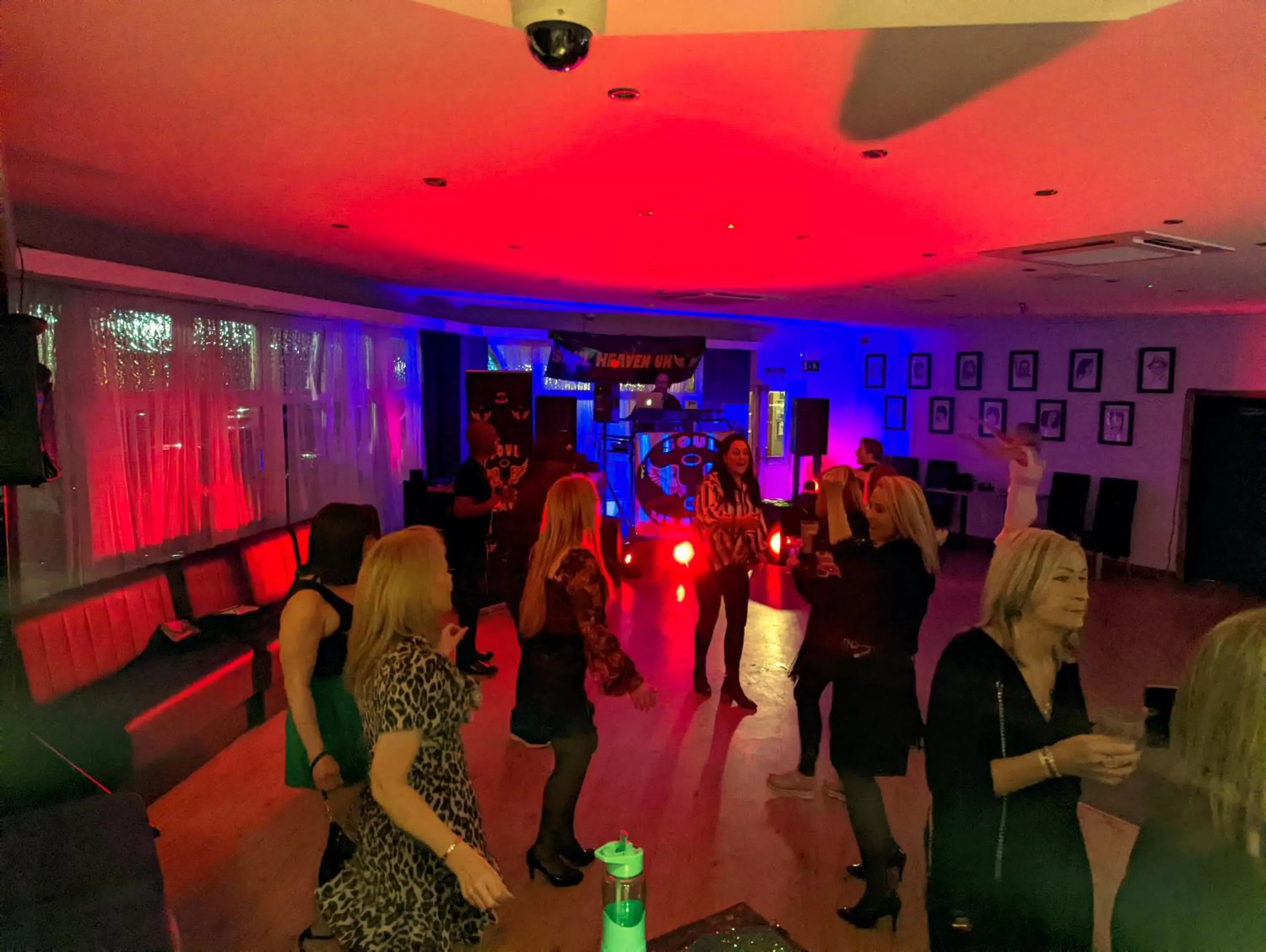 Evening entertainment in Hotel Celebrity Bournemouth East Cliff by Villare hotels