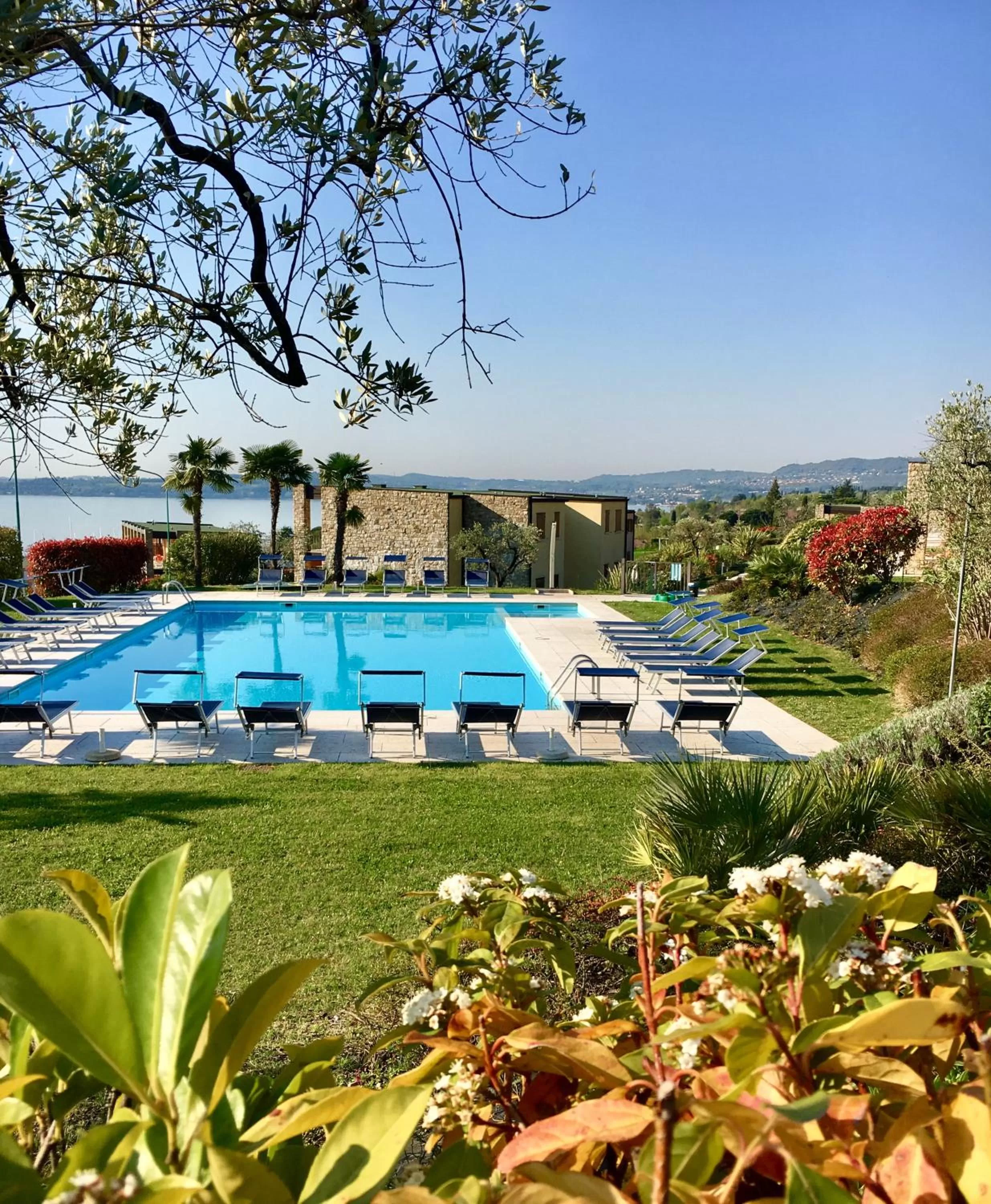 Swimming pool in Relais Rosa Dei Venti -Ciao Vacanze-