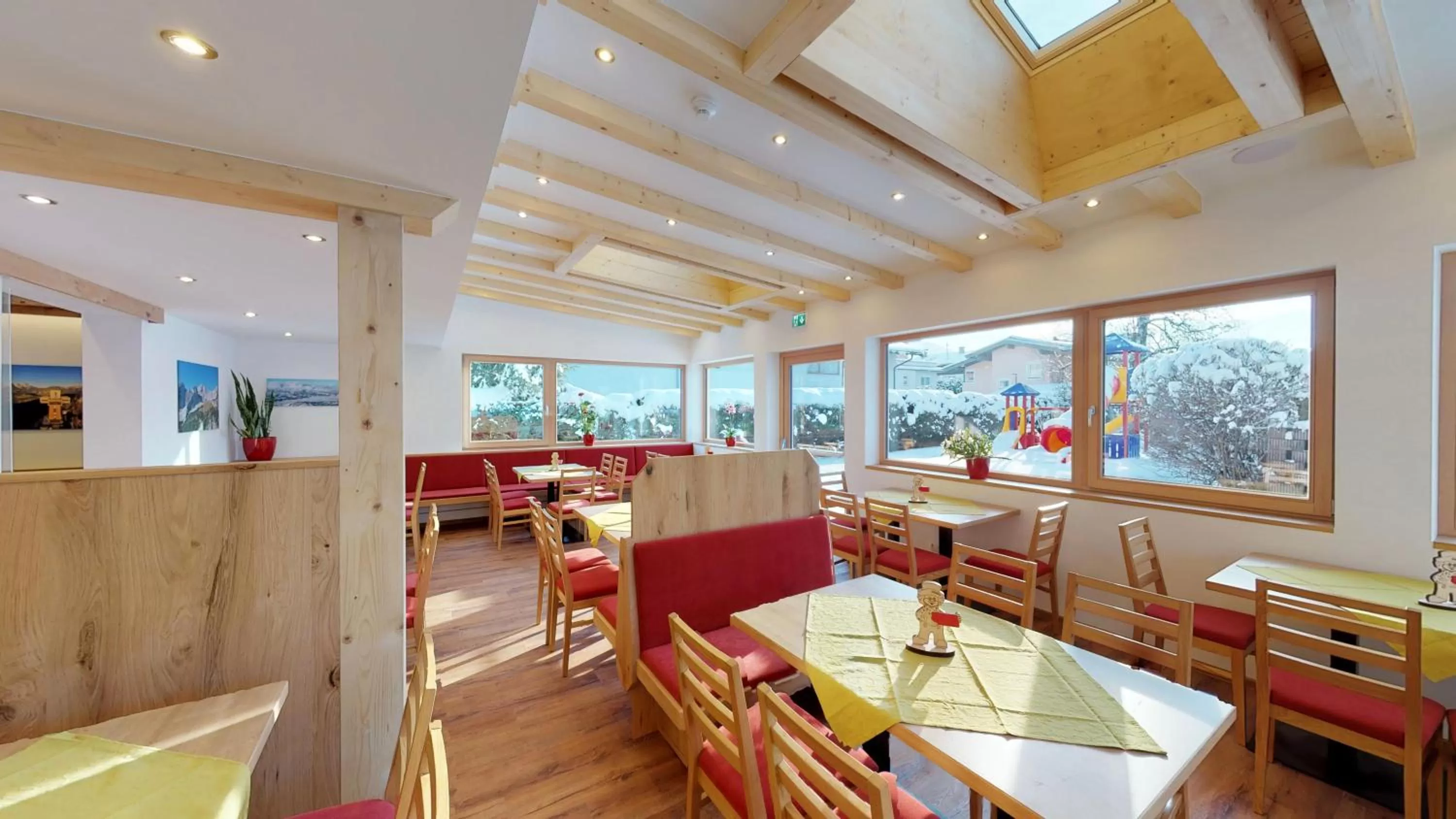 Restaurant/places to eat in Familienhotel Central