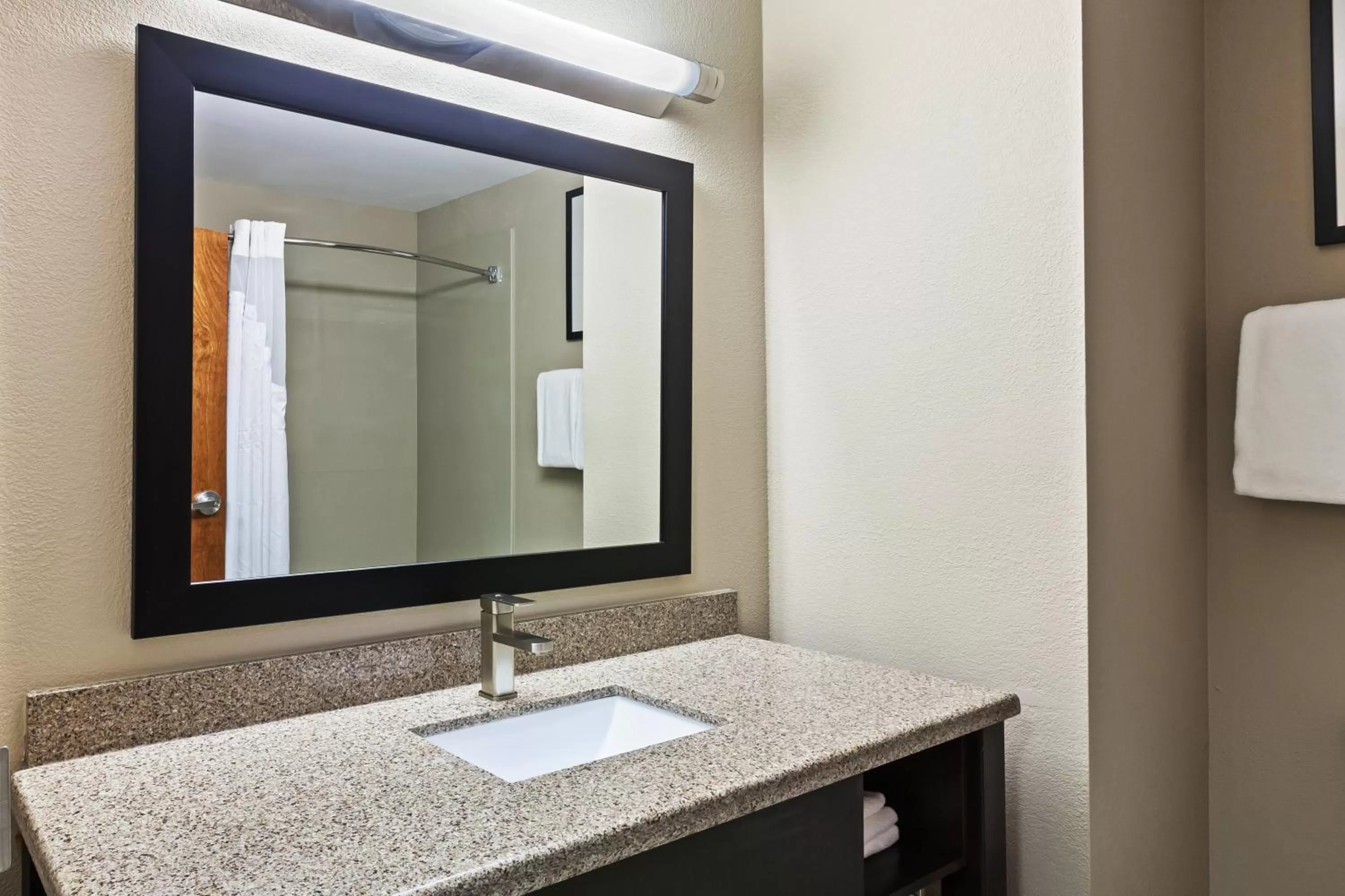 Holiday Inn Express & Suites Glenpool by IHG
