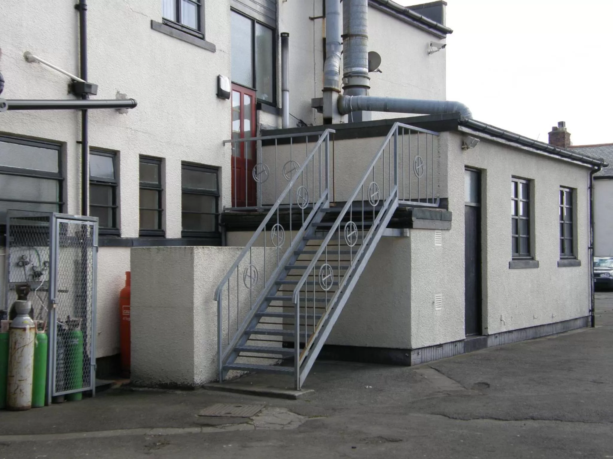 Property building in Links Lets Room Only