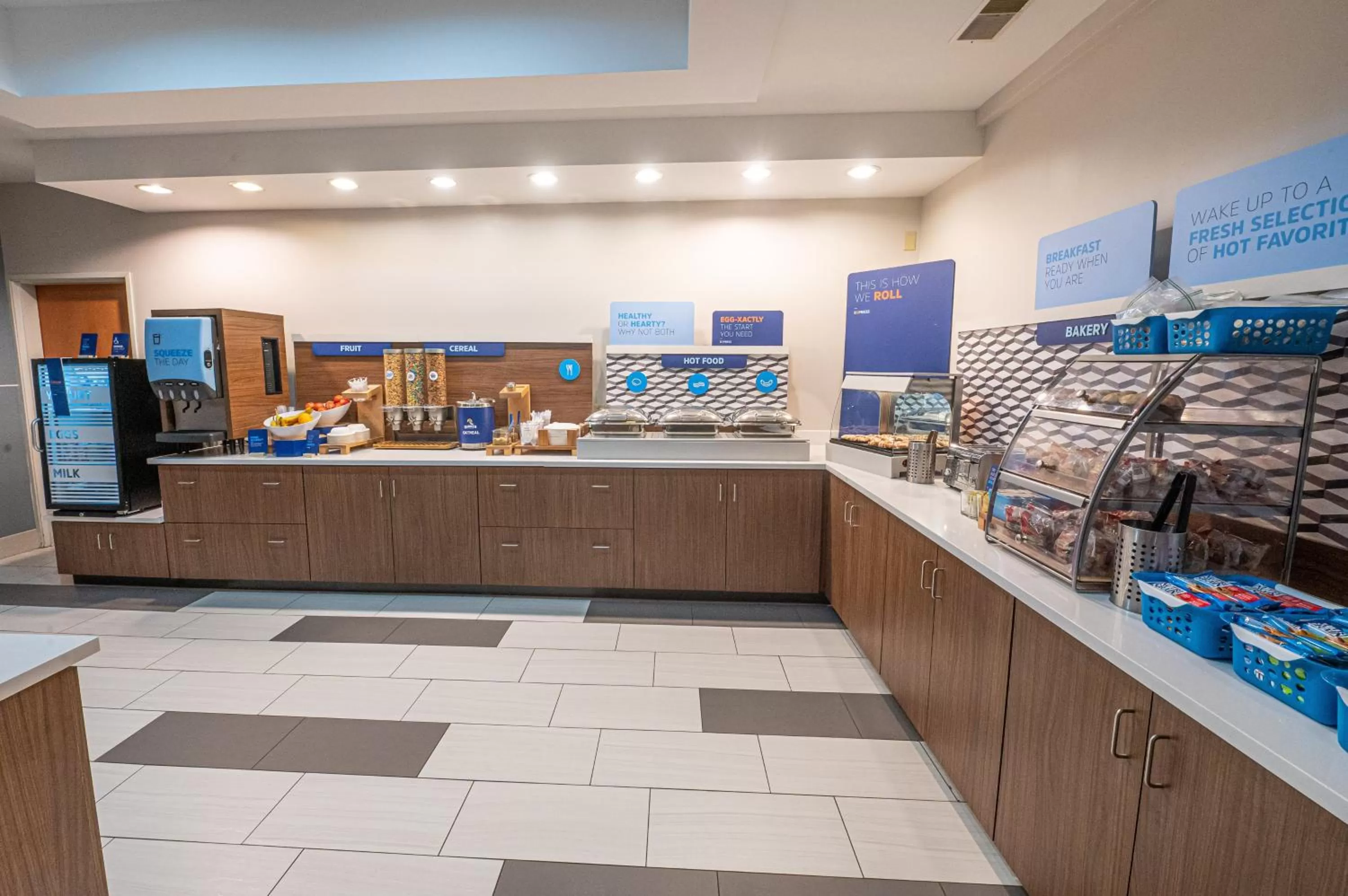 Breakfast in Holiday Inn Express Hotel & Suites Goshen by IHG