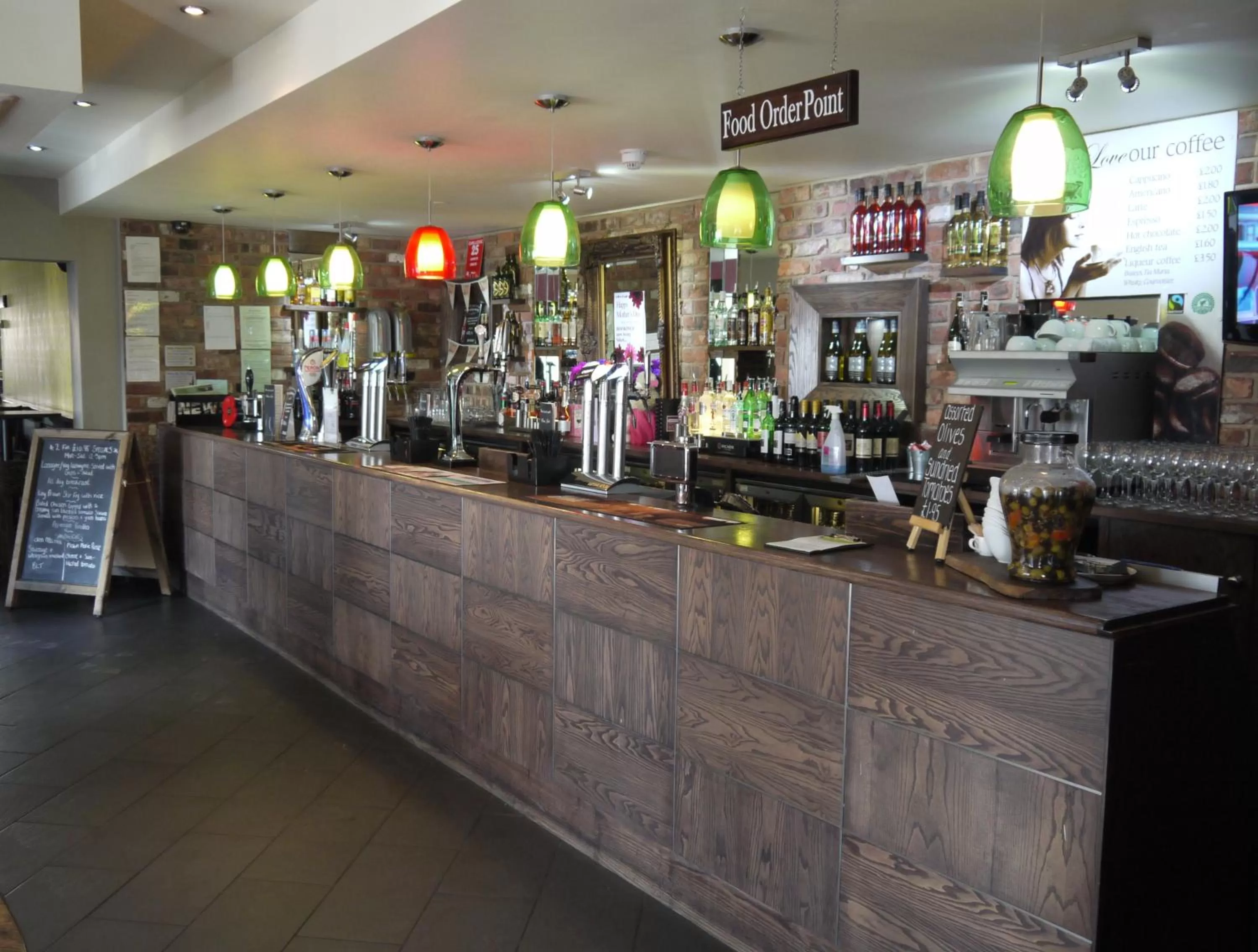 Lounge or bar in The Lodge