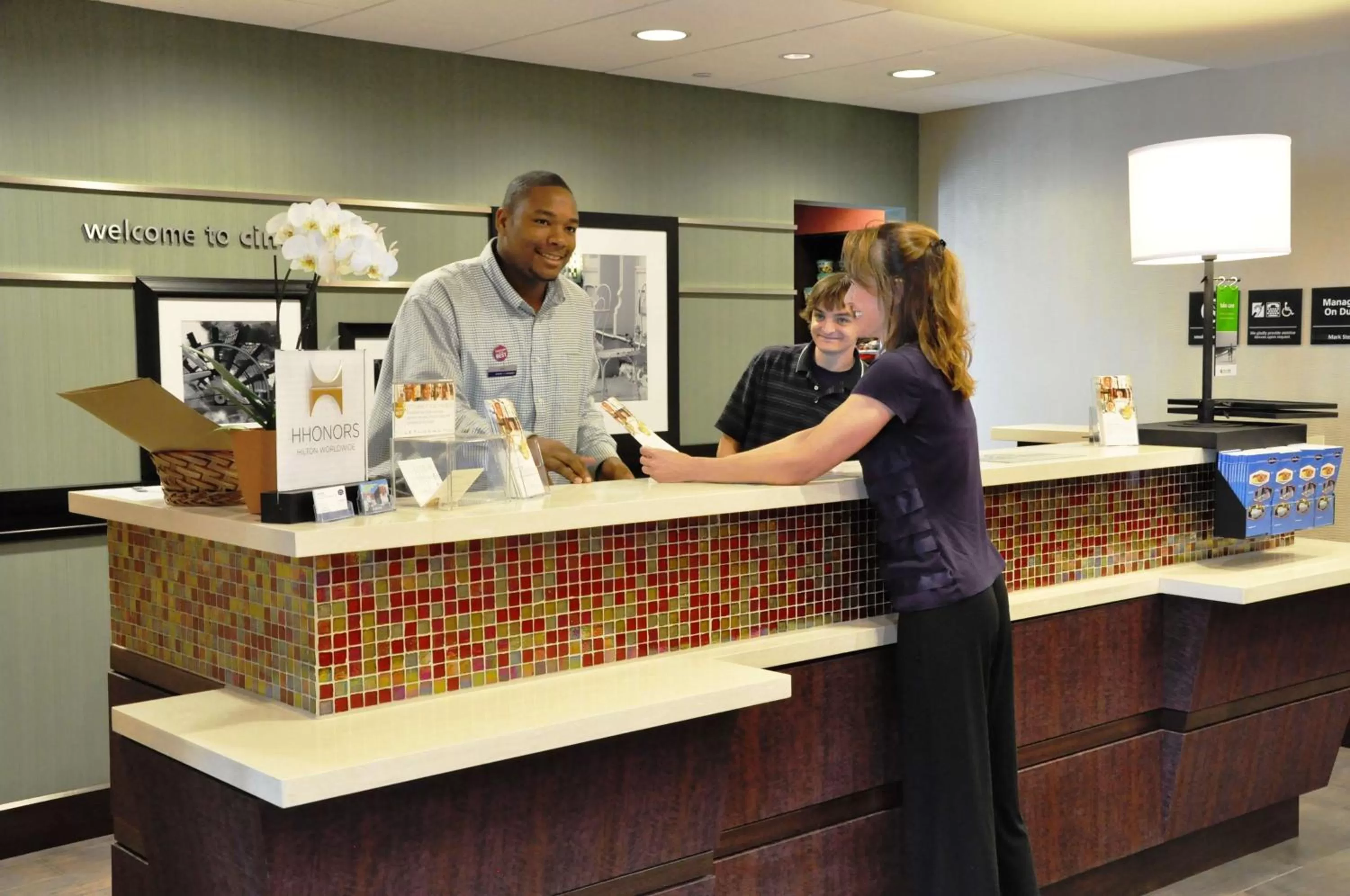 Lobby or reception in Hampton Inn & Suites Cincinnati / Uptown - University Area