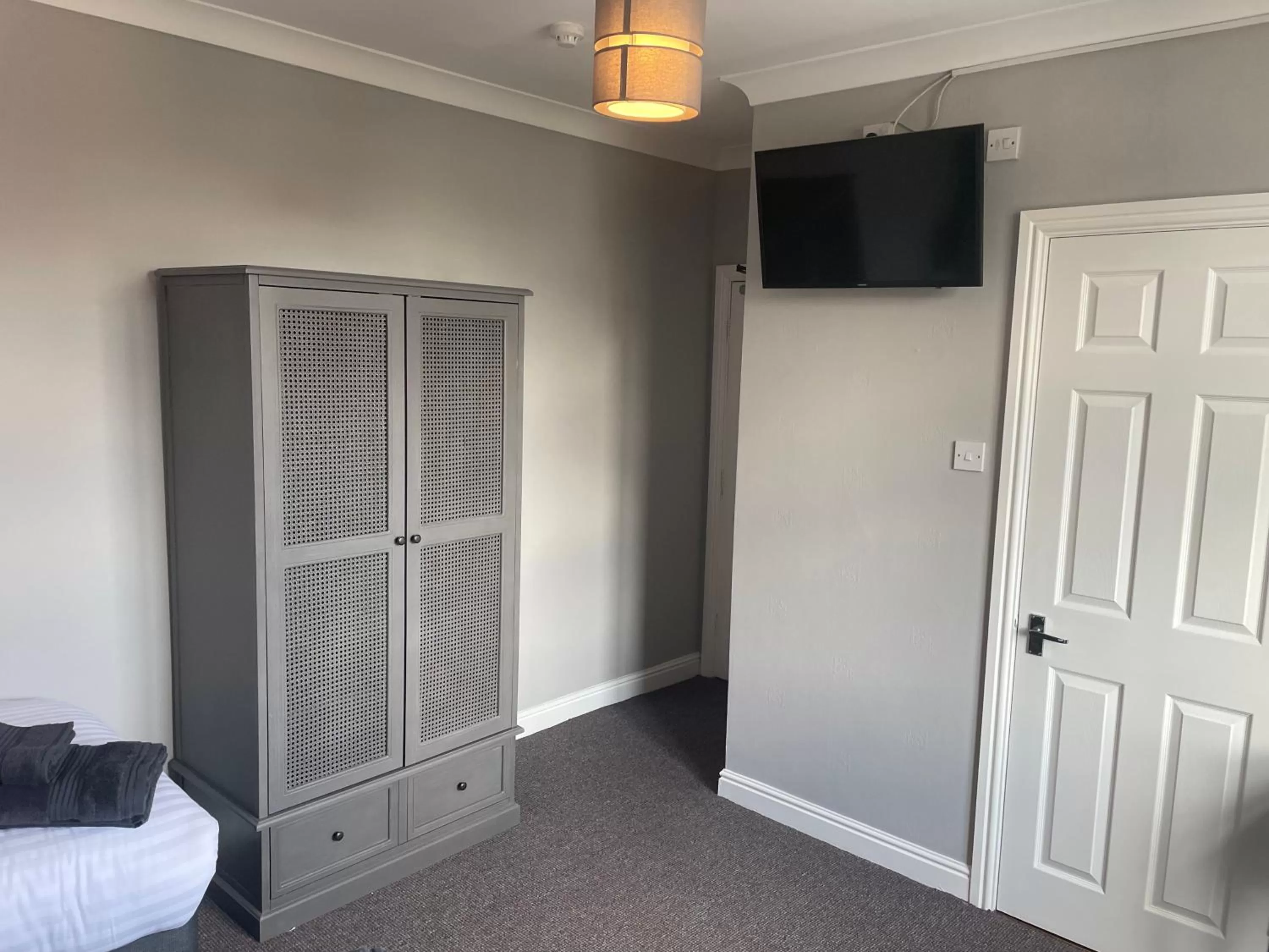 TV and multimedia, Bed in The Nags Head York