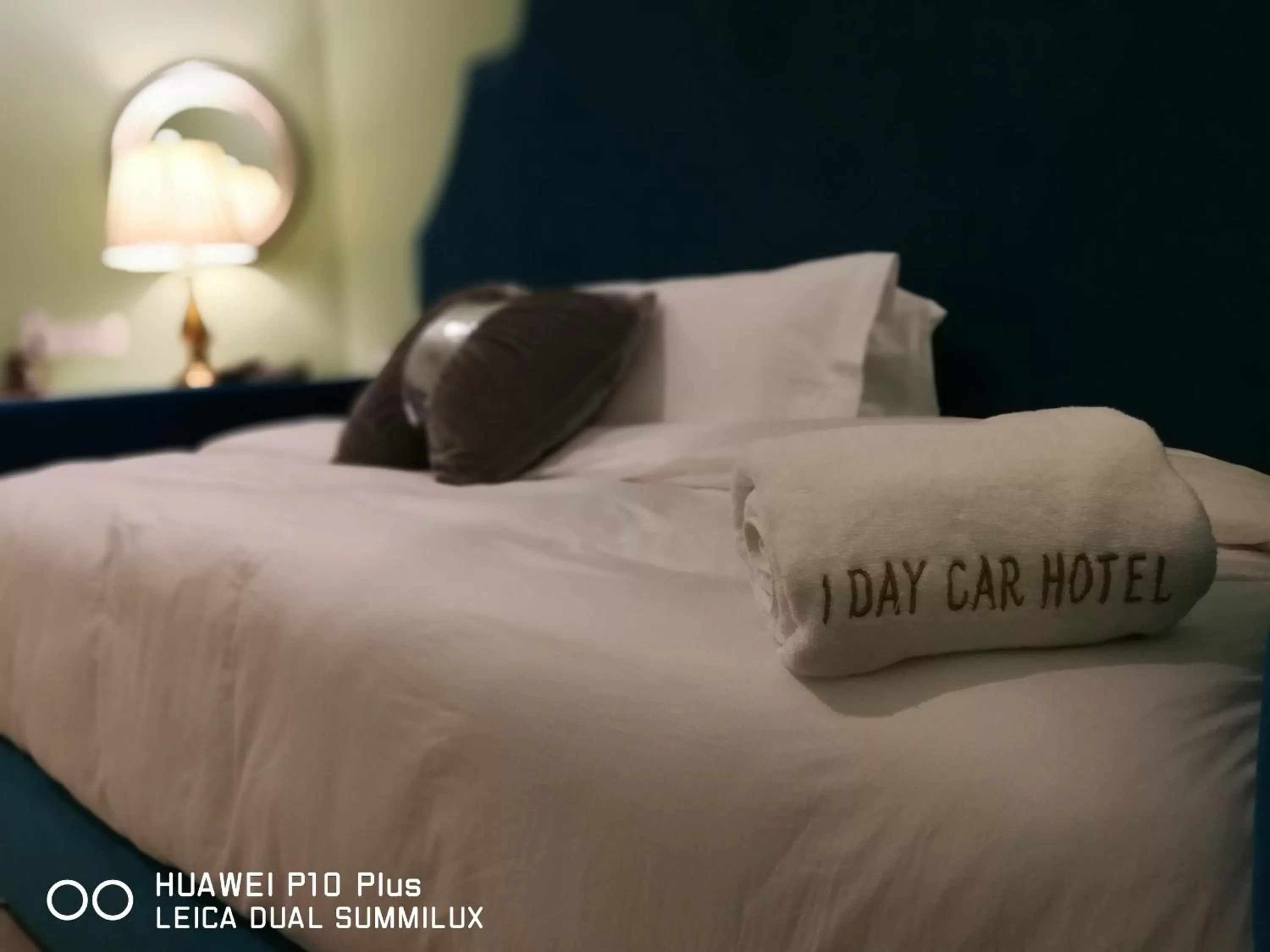 Bed in 1 Day Car Hotel Station 18