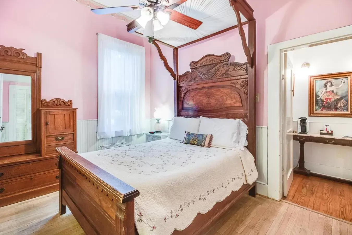 Standard Double Room in T'Frere's Bed & Breakfast Standard Double Room in T'Frere's Bed & Breakfast