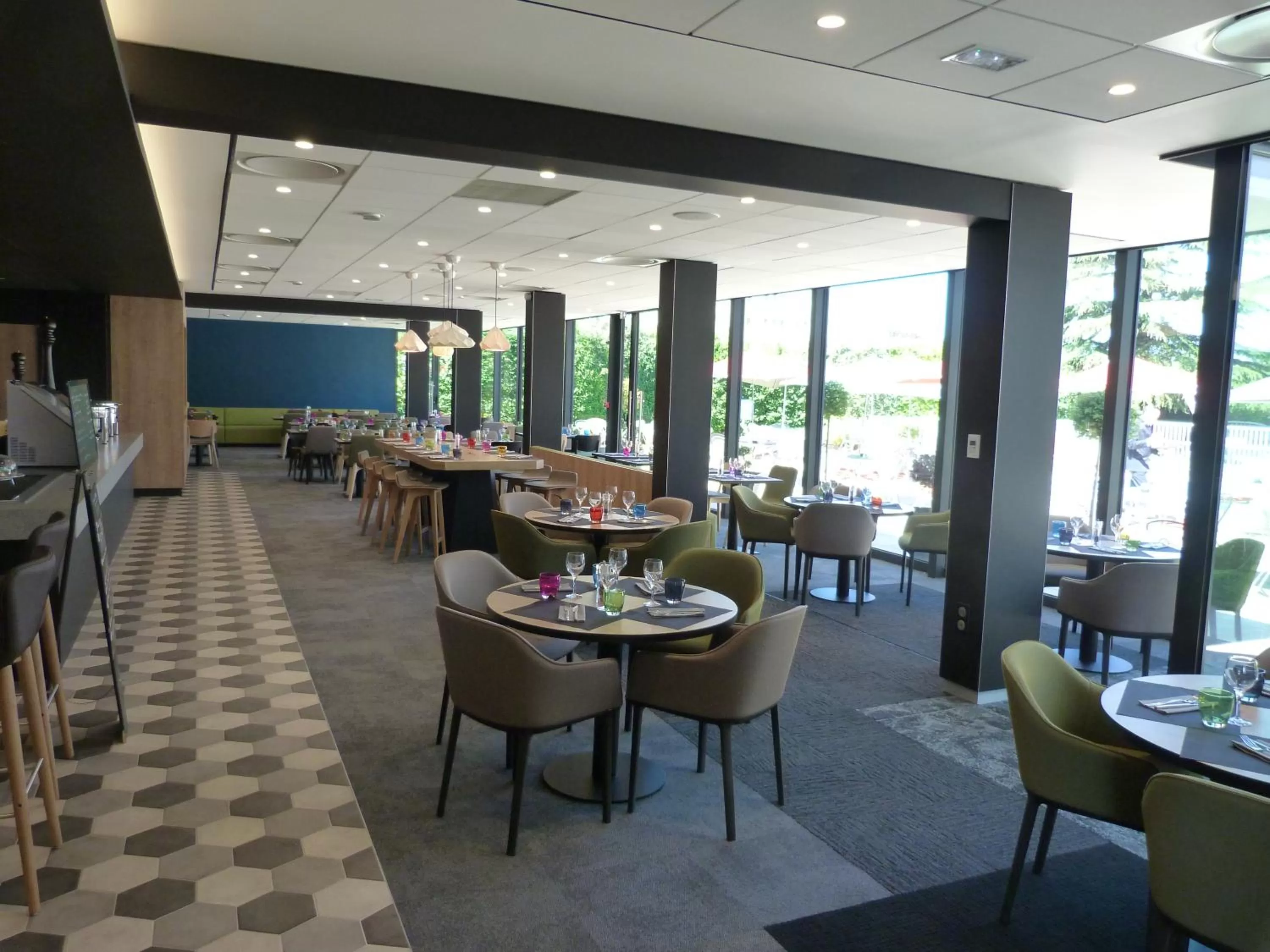Restaurant/places to eat in Novotel Caen Côte de Nacre