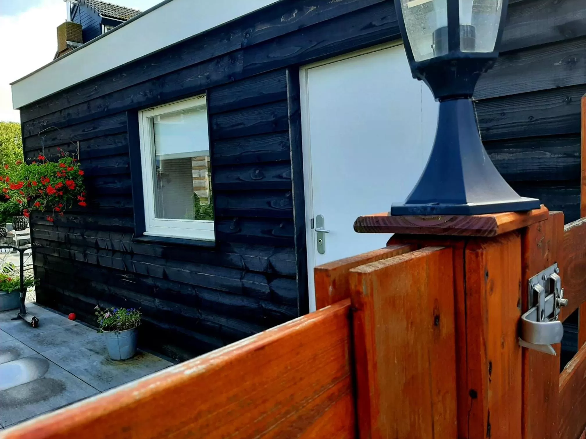 Facade/entrance in Tuinhuis Duinroos Deluxe