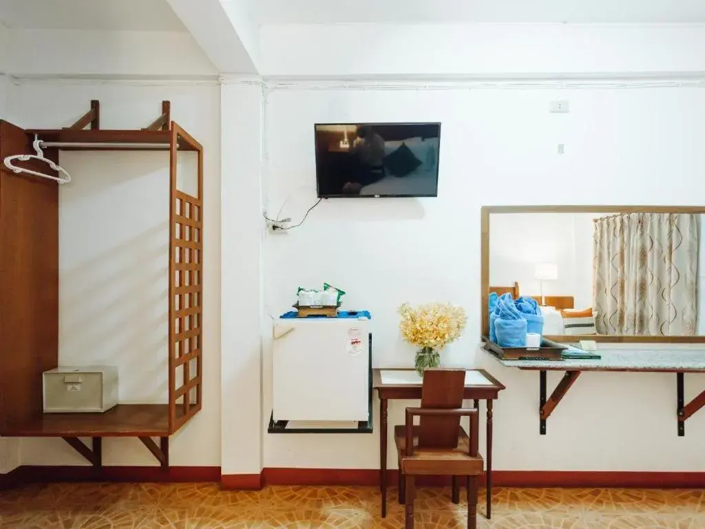 Double Room with Balcony in Rendezvous Oldtown Chiangmai Double Room with Balcony in Rendezvous Oldtown Chiangmai