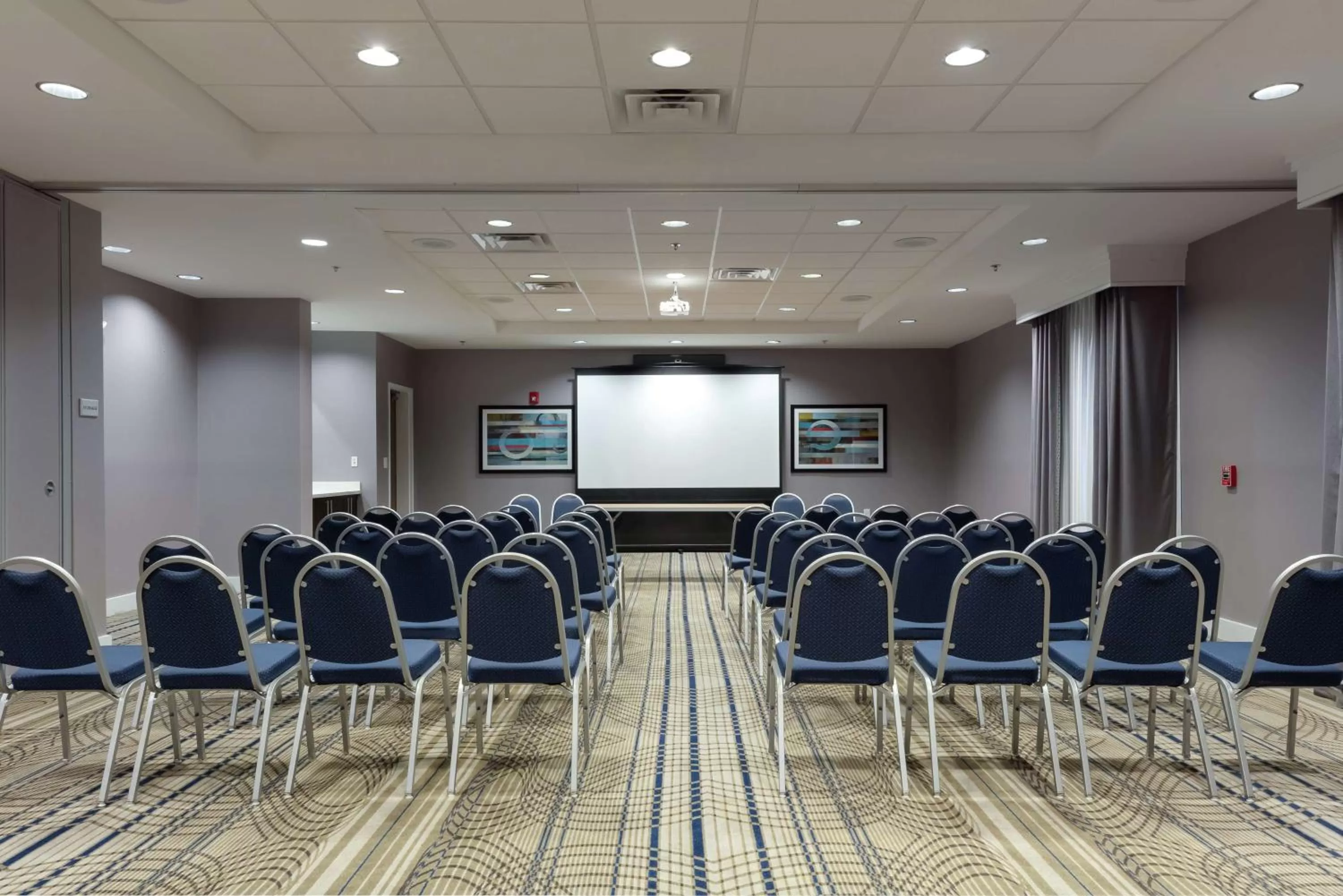 Meeting/conference room in Hampton Inn Emerson - Lakepoint, Ga