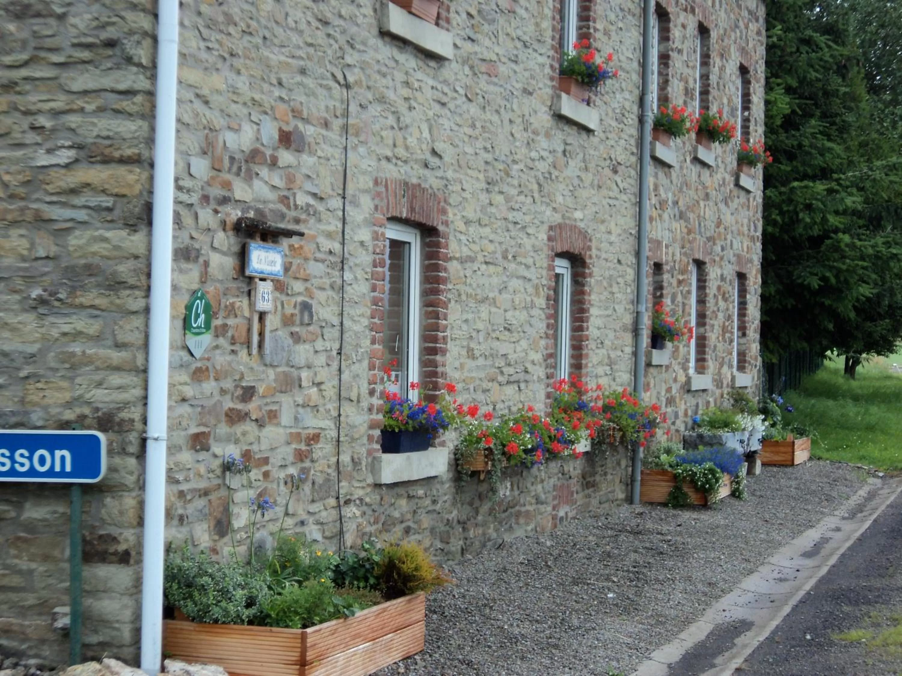 Logo/Certificate/Sign, Property Building in B&B La Niouche