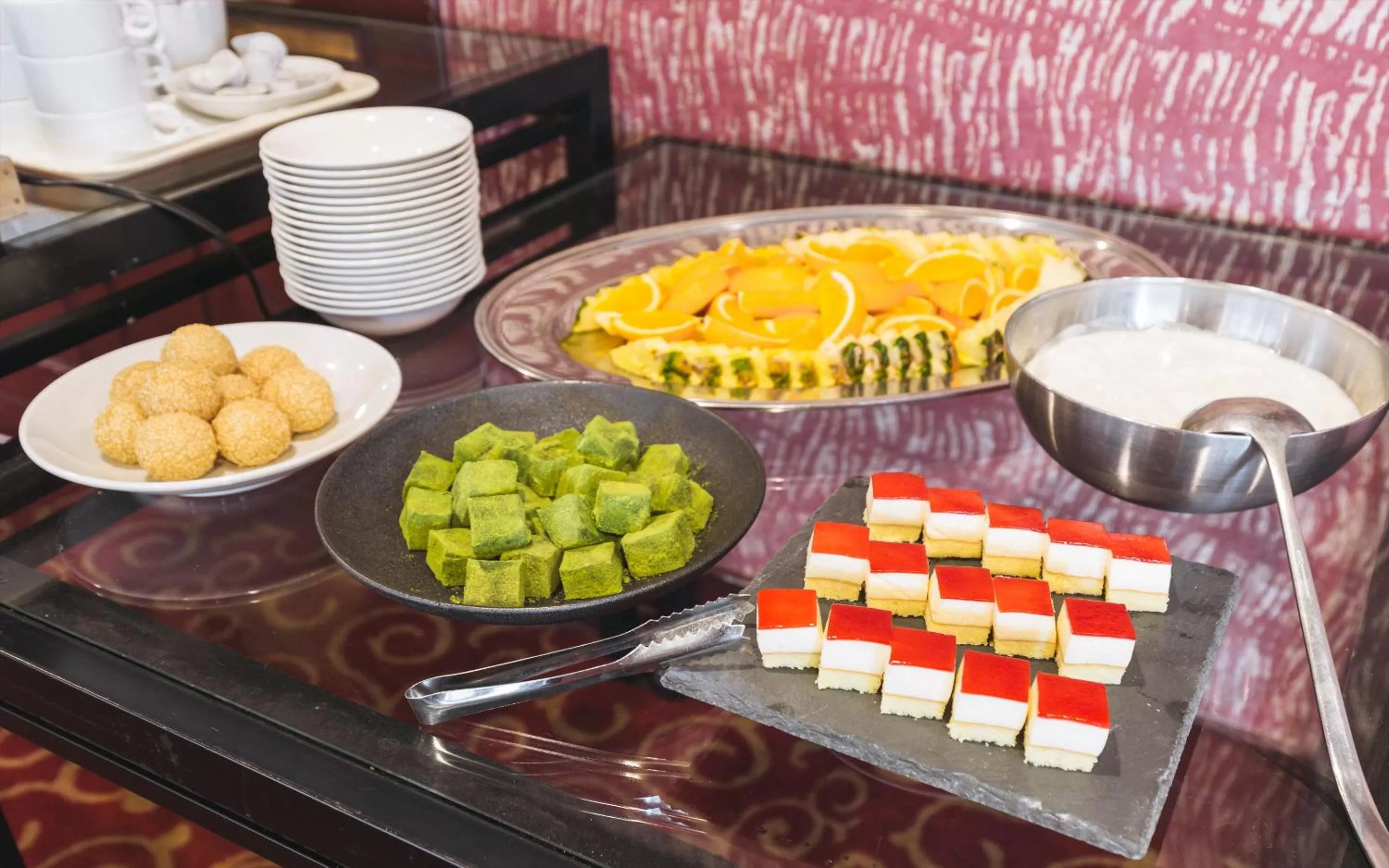 Food in Hotel Sun White