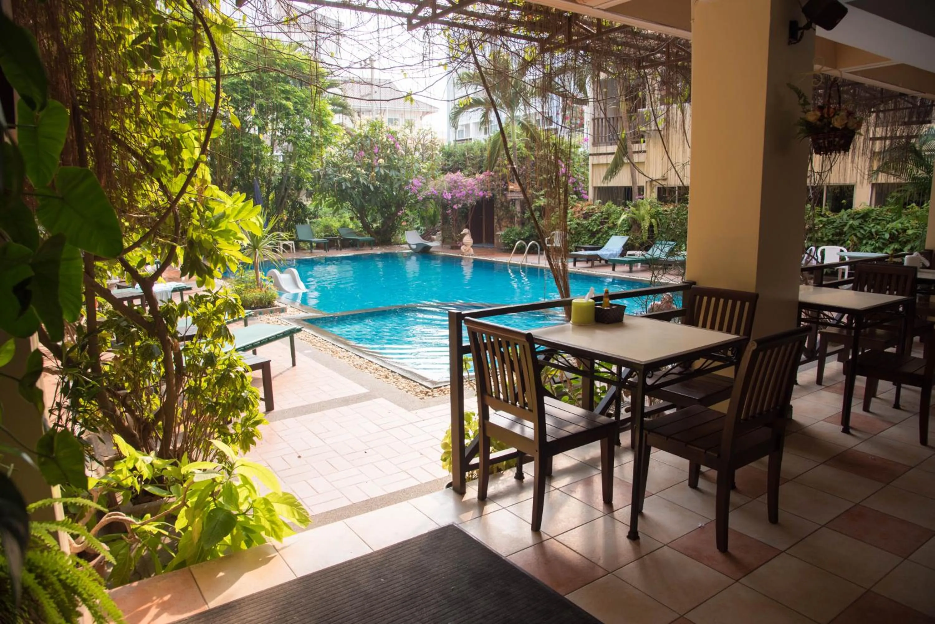 Restaurant/places to eat in Opey De Place