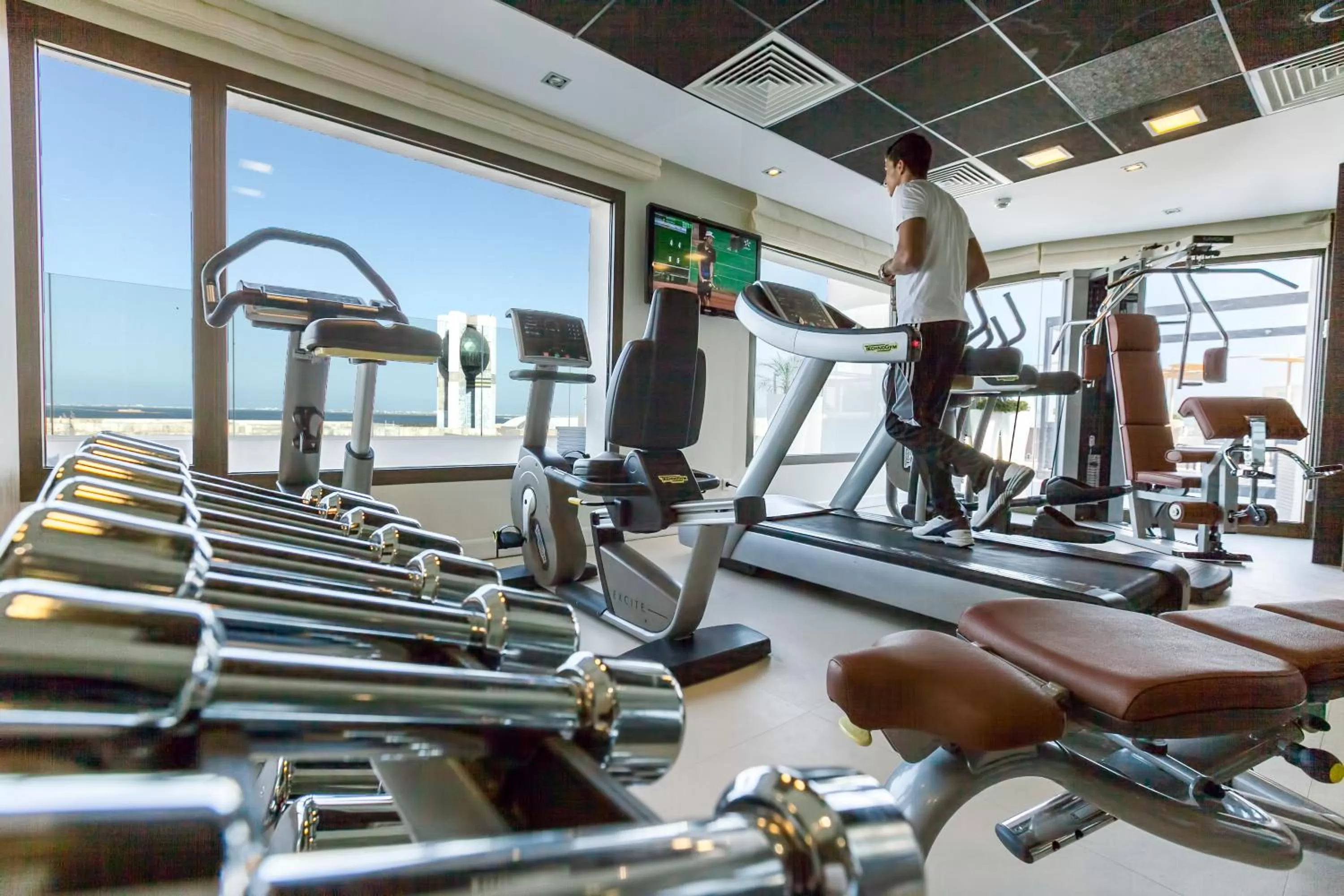Fitness centre/facilities in Novotel Tunis