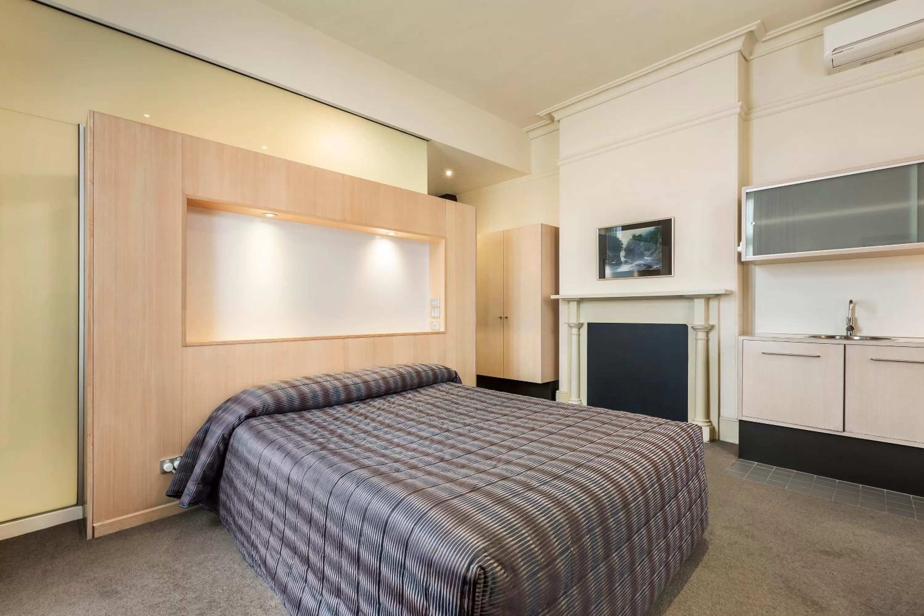 Bedroom, Bed in Quest Trinity House